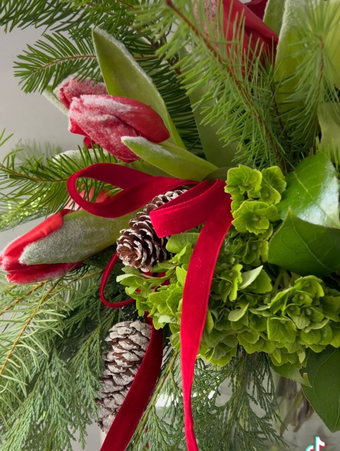  Christmas arrangement designers choice - Designers choice arrangement with fresh seasonal flowers