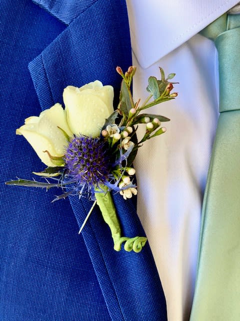 Boutonnier - you choose color palate