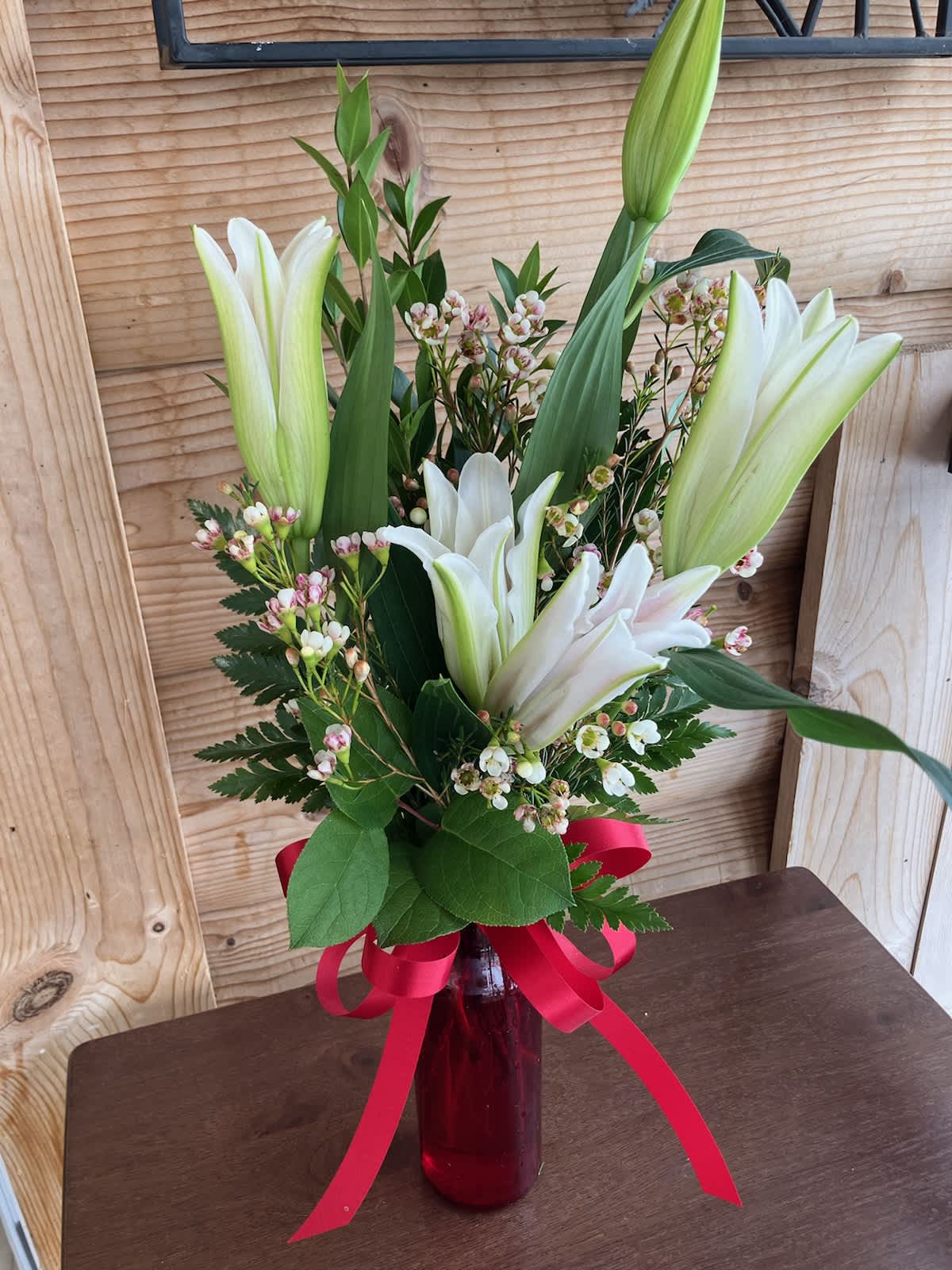 Lily White - A dainty Lily bouquet.