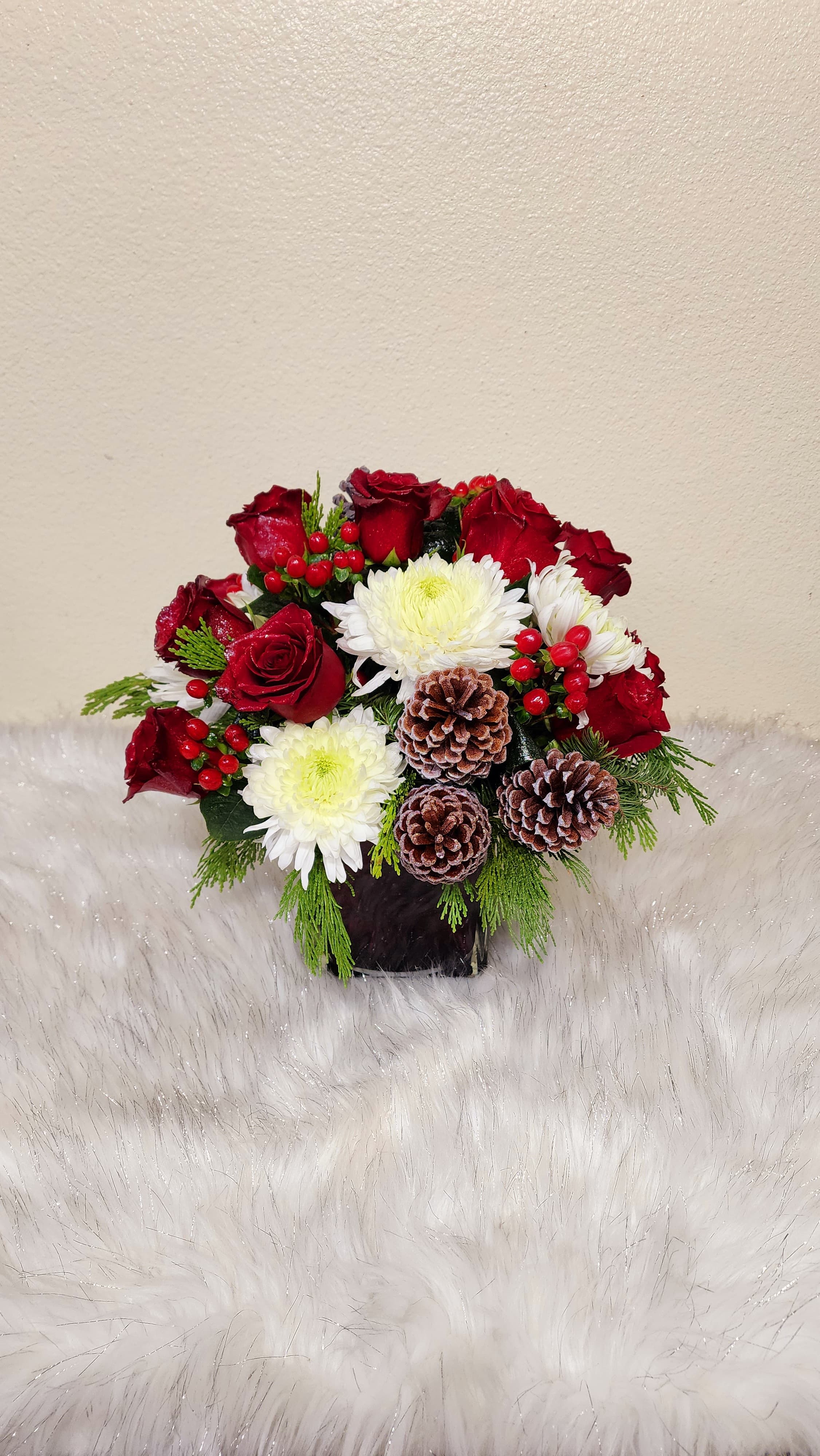 Frosty Love By BloomNation™ - Love makes us warm inside, but sometimes that’s not what we want. Introducing Frosty Love. Send some seasonal love to a special someone with this arrangement. It’s not stoic, it’s frosty! 