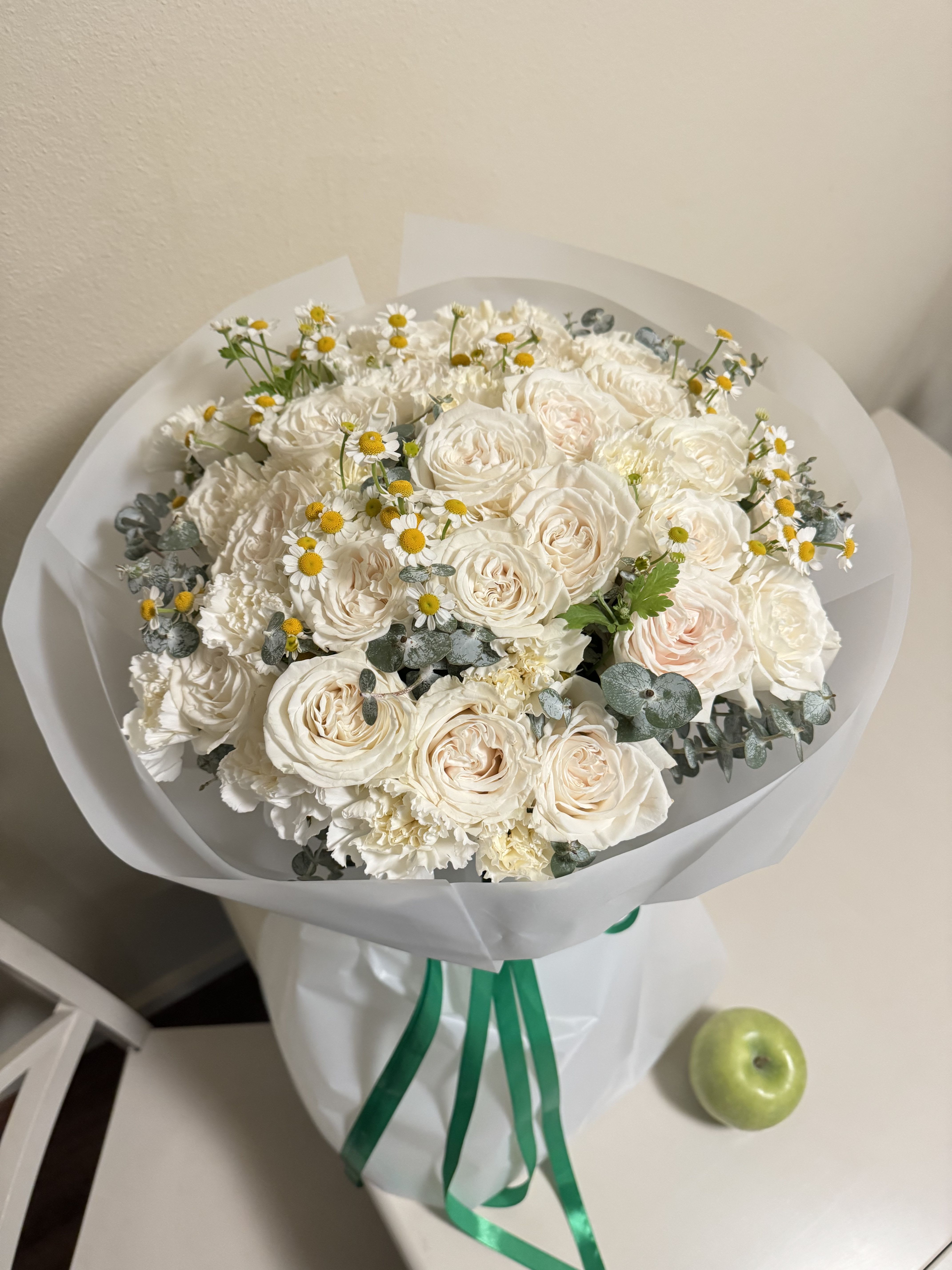 bouquet of white piano roses with delicate daisies - bouquet of white piano roses with delicate daisies