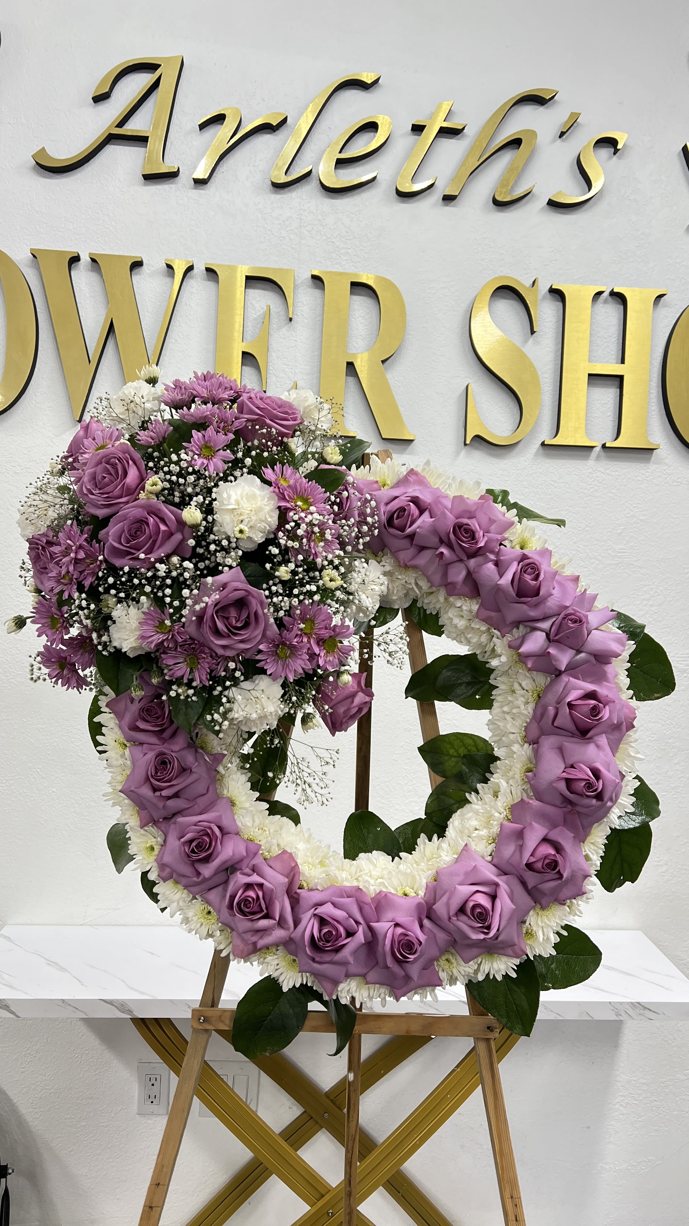 Médium Crown With Purple Roses - Buyer will receive a Medium Crown With Purple Roses