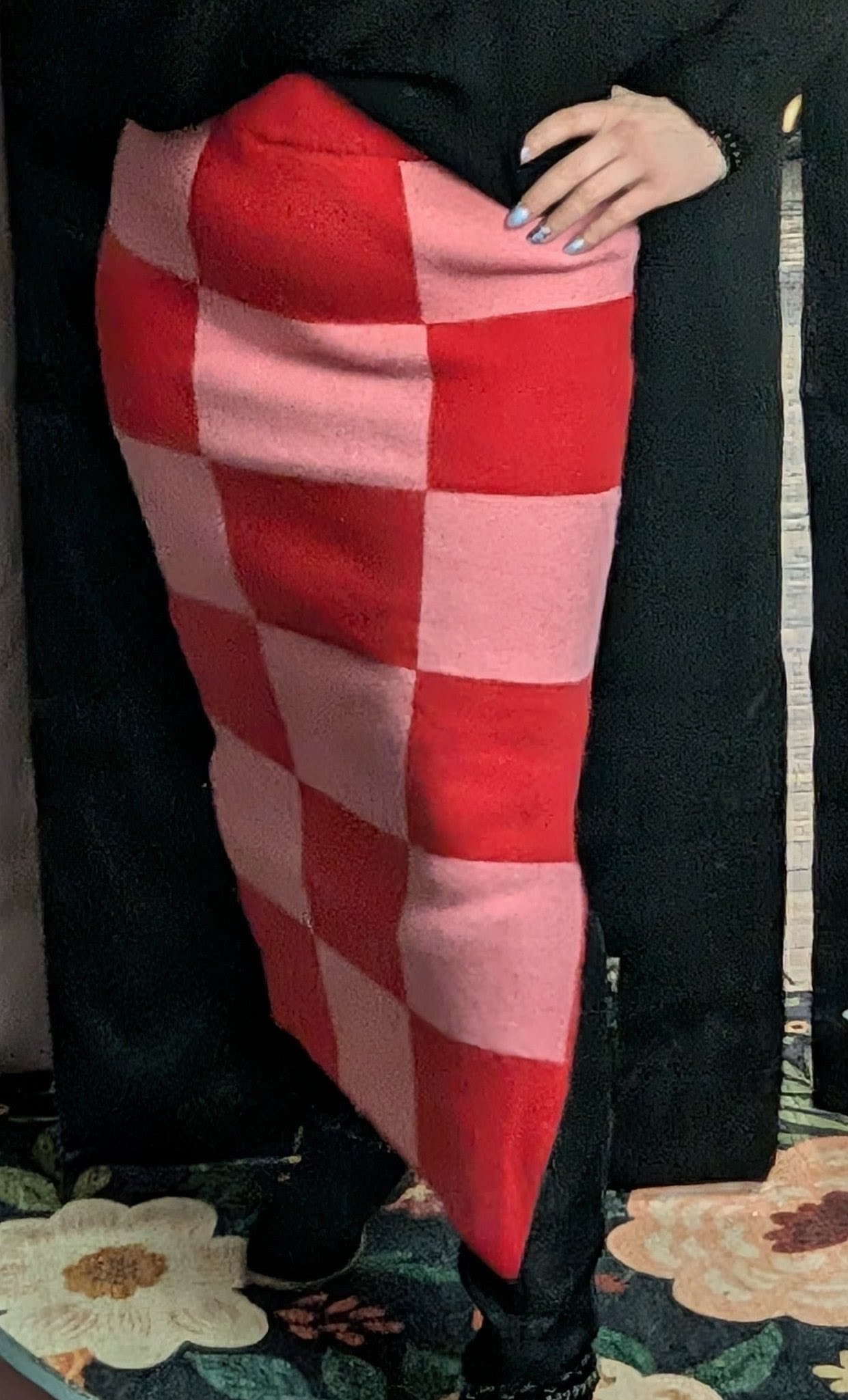 Jumbo Checkered Knit Skirt RED - Thick Stretch Knit Fabric Straight-fit skirt with stretch Right Side Slit Made Of 52% Acrylic 28% Nylon 20% Polyester