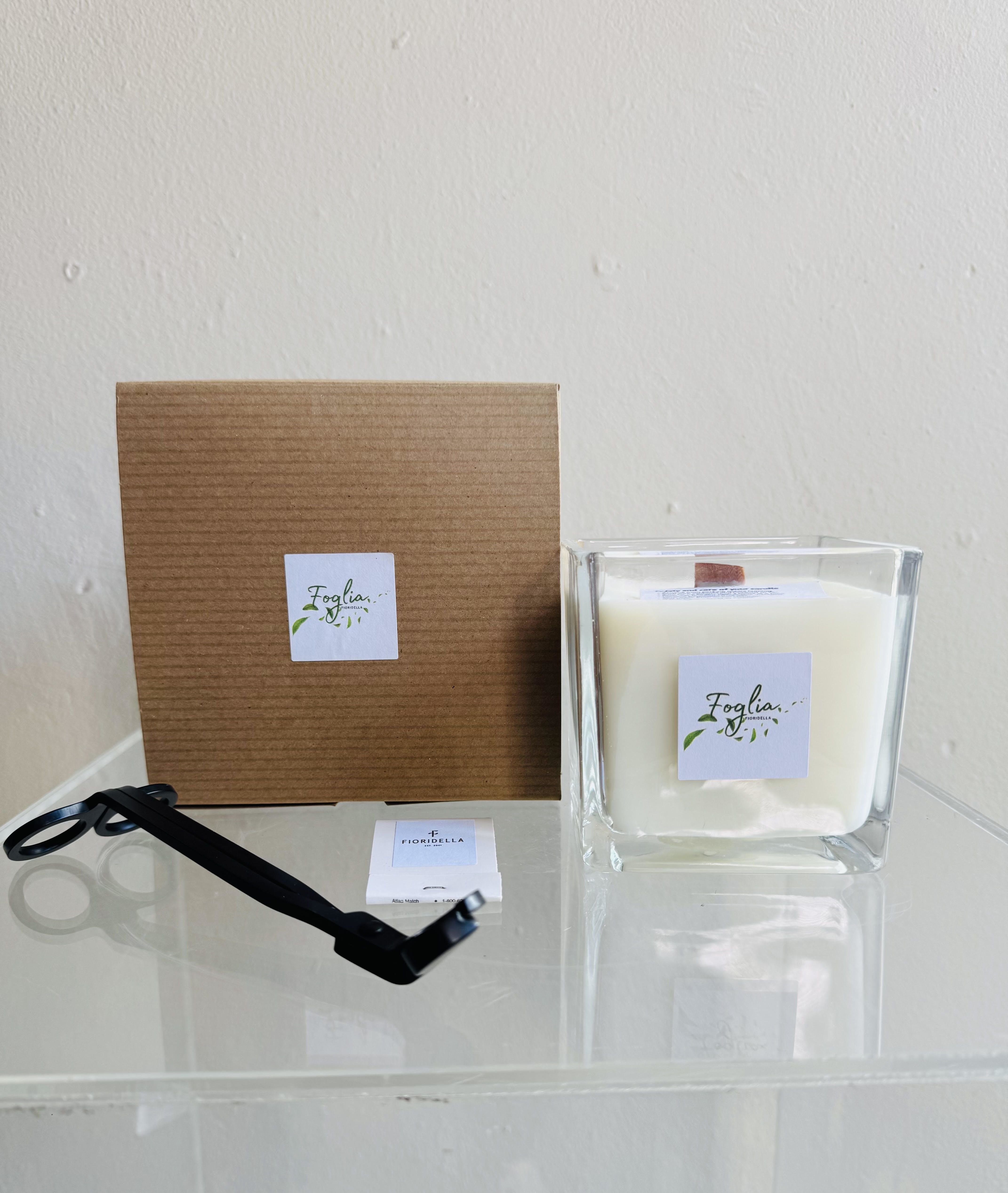 Foglia Fioridella Scents - Green &amp; Vital - Foglia is a frangrance inspired in green and fragrant leaves with notes of cilantro, citrus, eucaliptus, mint and rosemary.   16oz