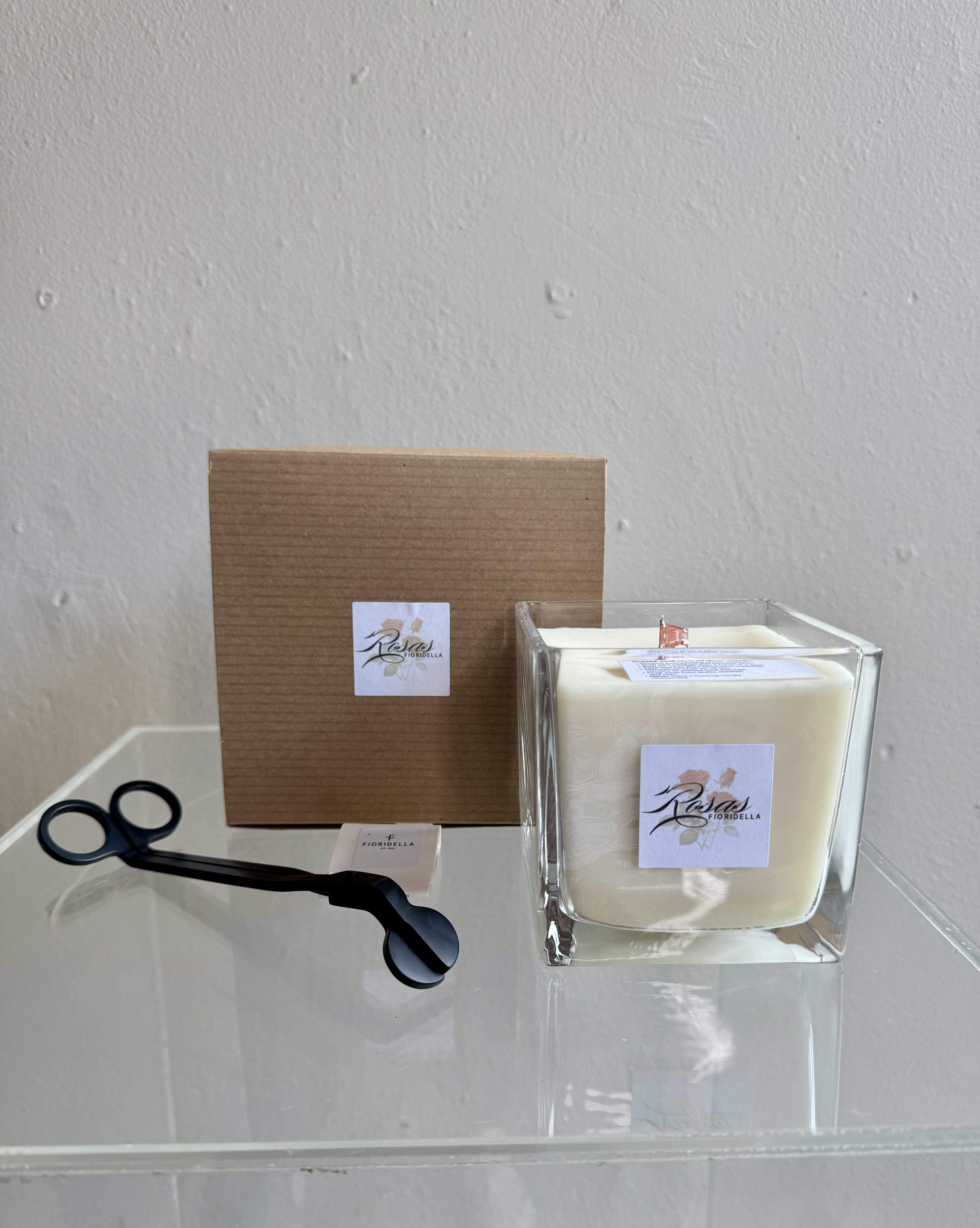 Rose Fioridella Scents - Timeless elegance of freshly bloomed roses this fragrance is perfect for moments of self-care, intimate gatherings or simply bringing the serenity of a blooming garden into your space.    Fioridella's Collection of Scented candles are perfect for moments of self-care, intimate gatherings or simply bringing the serenity of a blooming garden into your space, this candle collection can transform any room into a sanctuary of beauty and grace.  