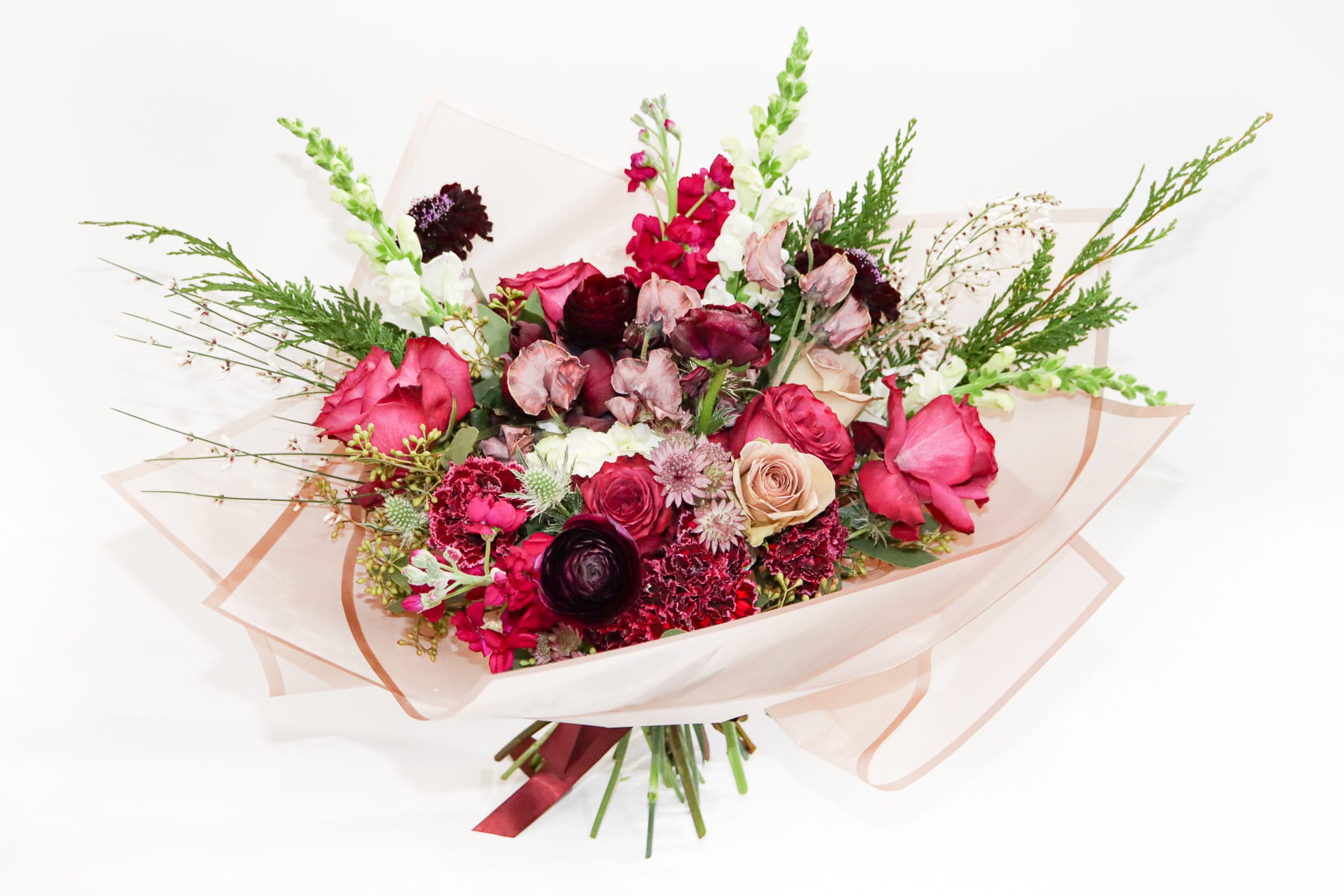 Affection - Presenting you our hand tied bouquets collection, we describe Affection to be sweet and elegant perfect to impress your loved one.