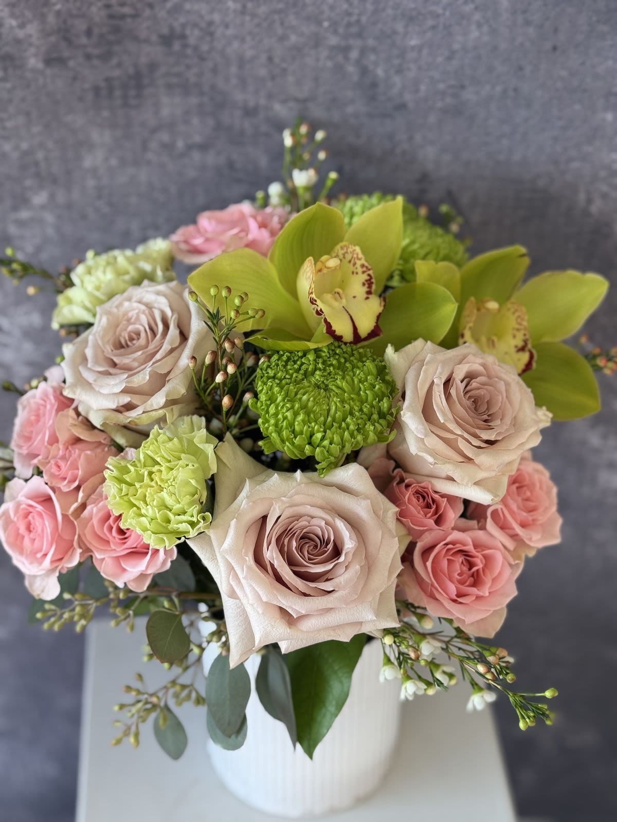 Love Stories *Miss Piggy and Kermit* - This sweet combination of pinks and greens go together like Kermit and Ms. Piggy.  Flowers may vary but color combination will stay the same.  Approximately 13"  x 10"