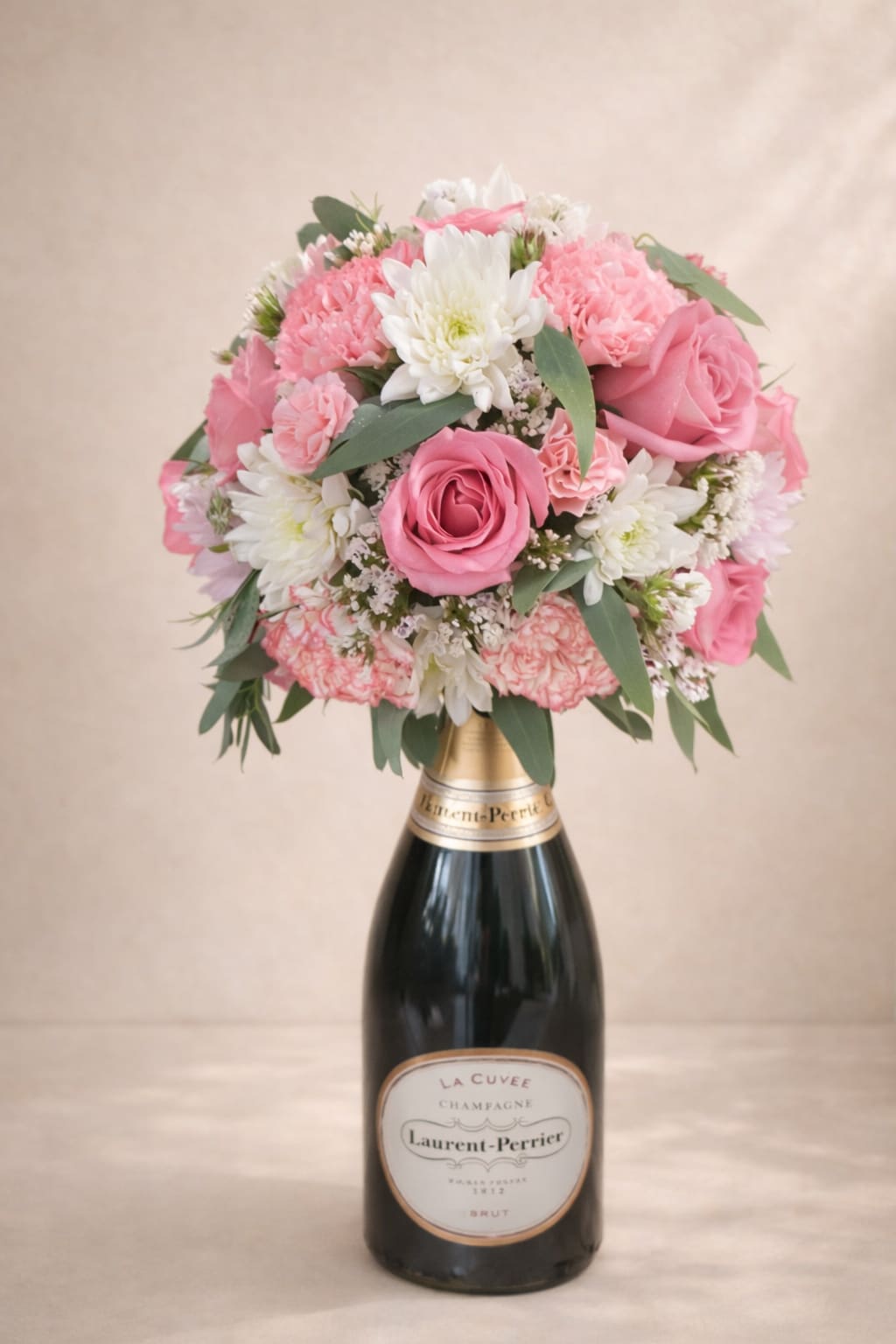 Muse - Gorgeous rose bucket with your choice of wine 