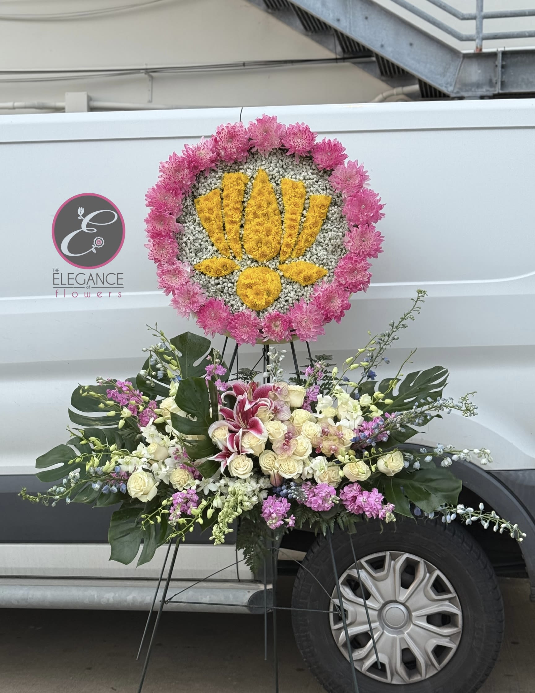 Lotus Serenity #9 - Please place your order 2–3 days in advance to ensure availability. For questions, call us at 281-564-2600.