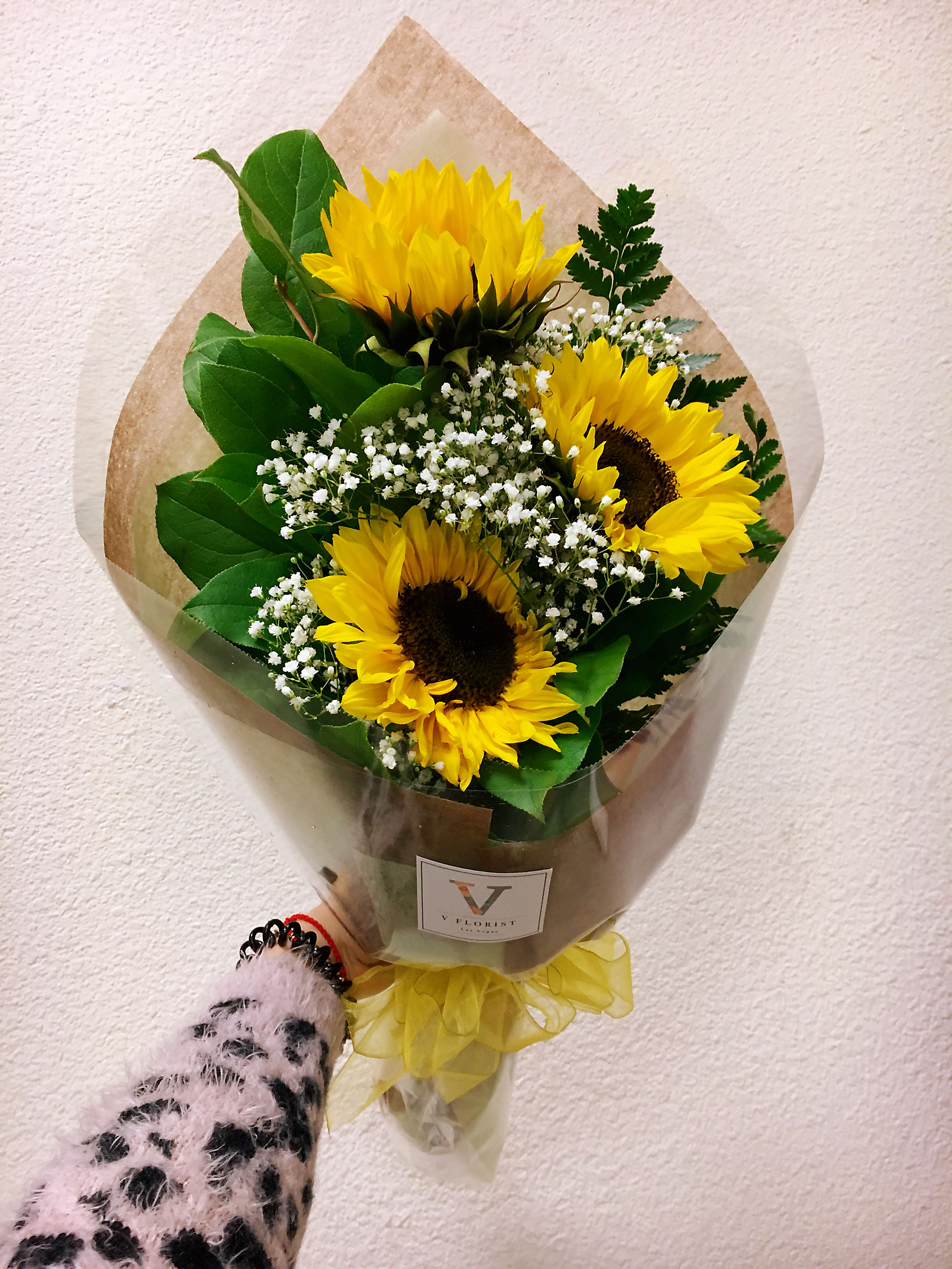 Sunny Sunflowers Delight Bouquet - Any occasion is the right occasion to let someone know they're in your thoughts. This superbly designed hand-tied bouquet includes sunflowers and baby's breath.sure to bring a whole bunch of happy thoughts to your recipient. Includes:  • Sunflowers  • Baby's Breath • Personalized Card Message  • Hand Tied by Florist