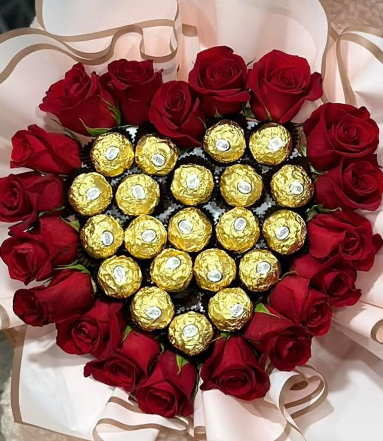 Eternity love - Chocolate bouquet with any color roses you want