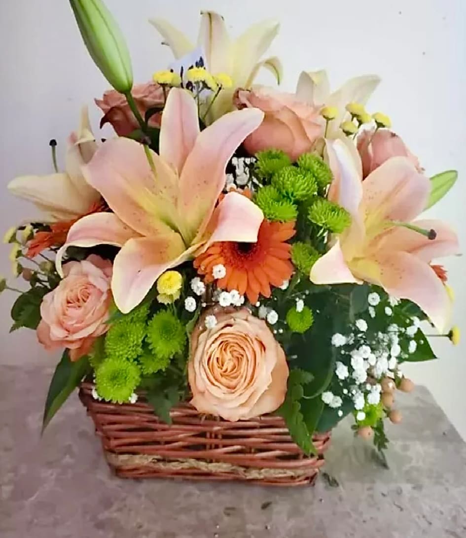 EVE 16 - Whether you're dating, engaged or married, small daily loving gestures, loving gestures, like holding hands and giving a shoulder rub are paired perfectly with our beautiful everyday selection of flower bouquets to show your special someone how much you care.