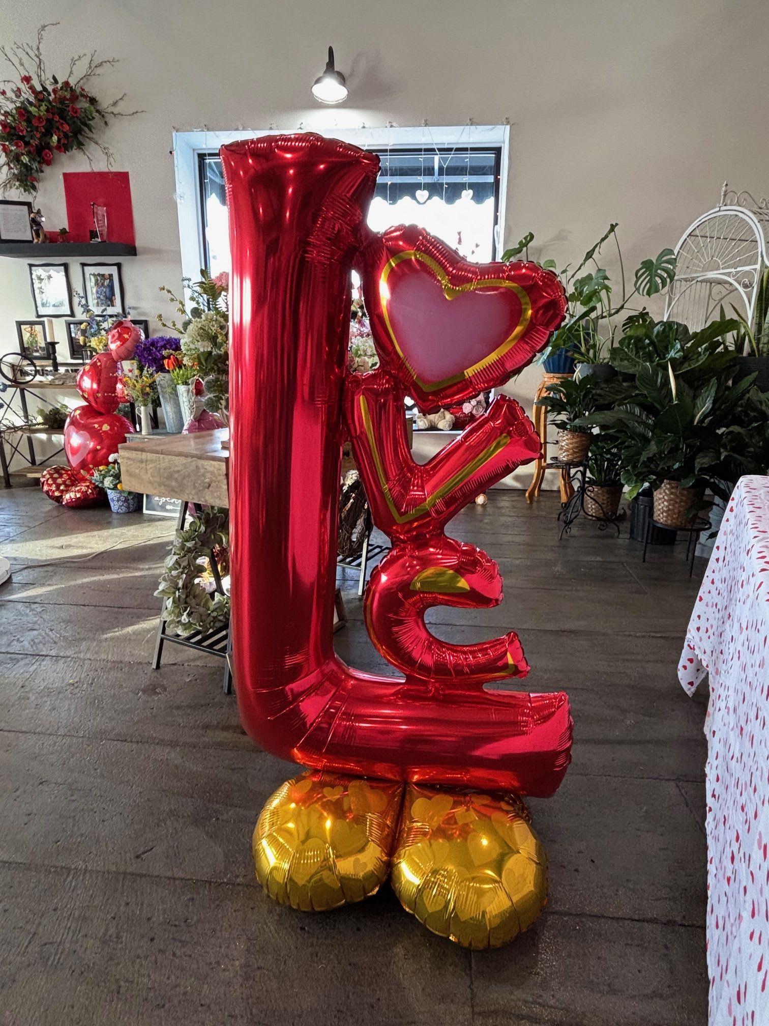 LOVE AirLoonz Balloon - 58" LOVE "Airwalker" Balloon