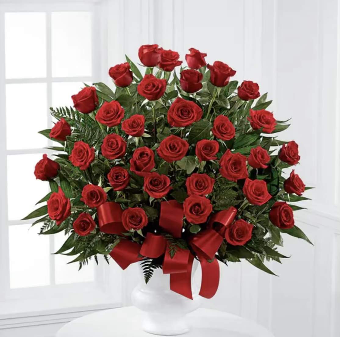 Wisdom Reds Basket - Red rose basket