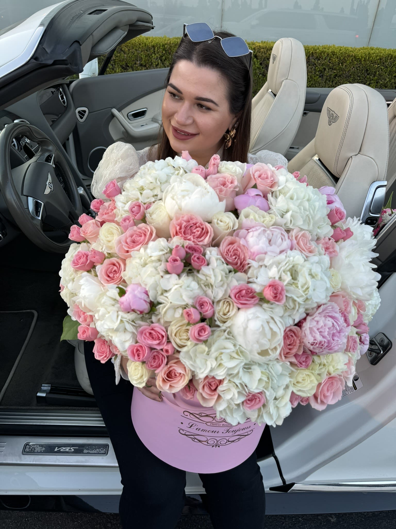 Grand peonies mix signature box - Grand mix of peonies, hydrangeas, roses and spray roses in our signature box.   Discover premium flowers from L’amour Toujours Flower Boutique—luxury flowers designed to make every occasion unforgettable. Each arrangement features hand-selected  blooms, beautifully arranged in our signature hatbox with a refined gold-foil monogram.  Perfect for birthdays, anniversaries, corporate gifting, or simply expressing love, our premium flower arrangements combine timeless elegance with modern sophistication.   As the ultimate luxury floral gift box, every detail is crafted to impress and delight. Elevate your gifting with fresh, hand-crafted flowers delivered in signature style—because every moment deserves to be remembered.