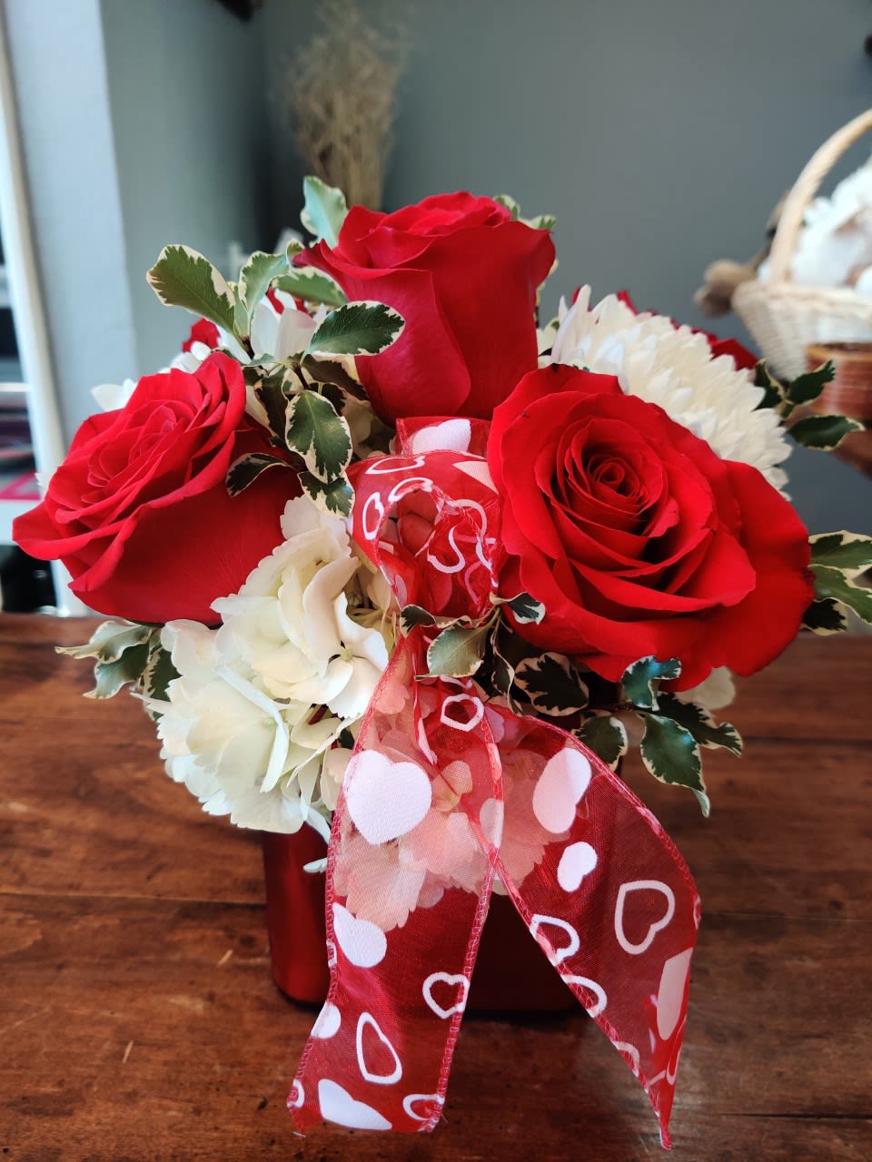 FLUTTERING HEART - A SPECIAL TREAT TO MAKE YOUR VALENTINES HEART FLUTTER FOREVER.