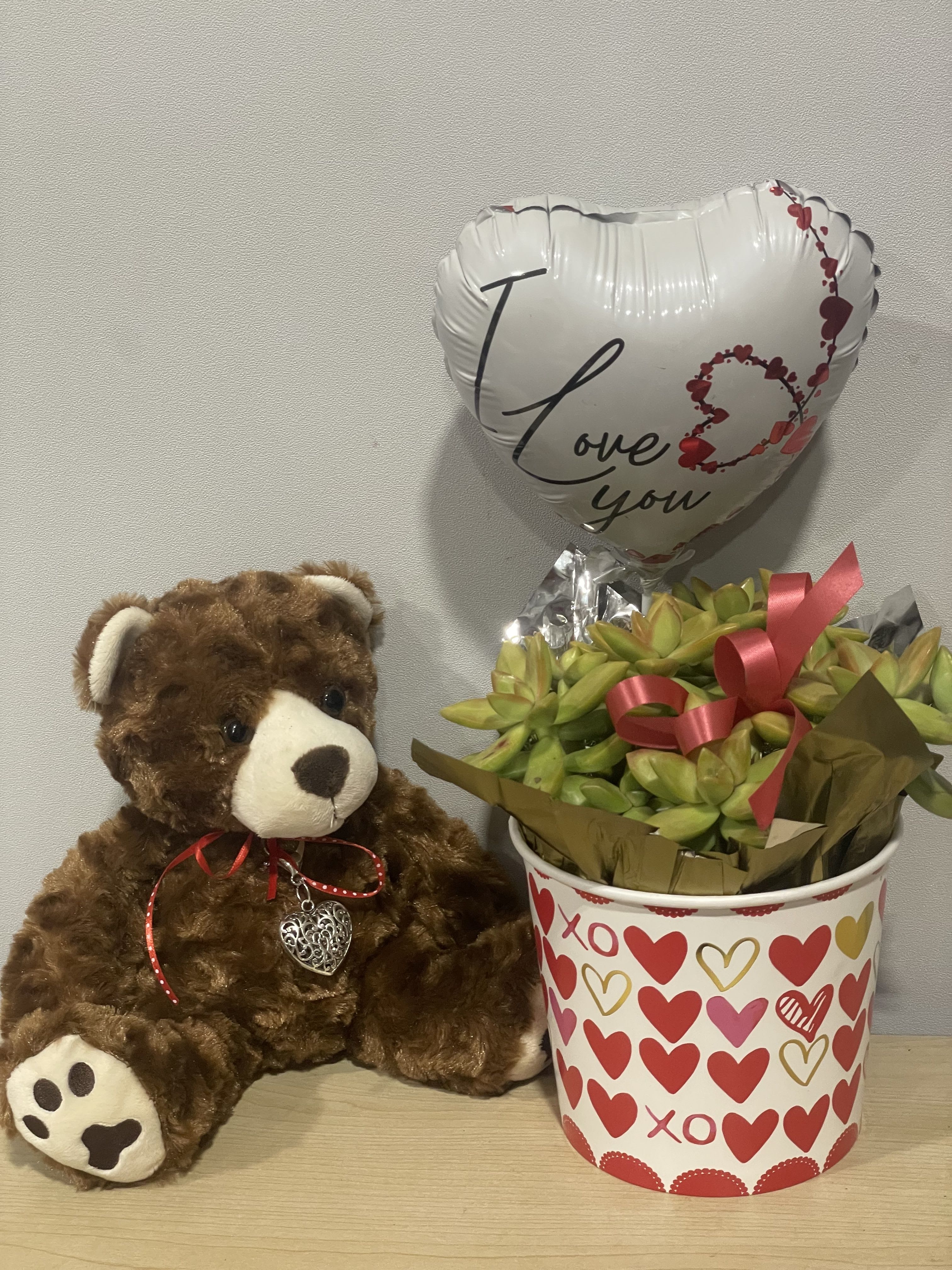 Lotsa Hearts Succulents Combo - As shown 