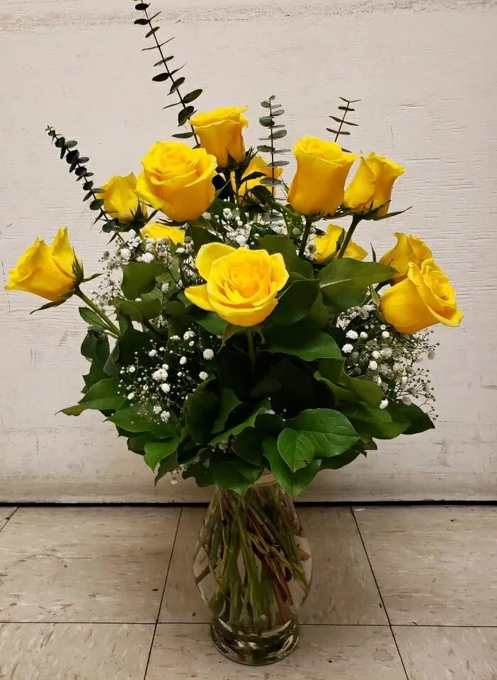 [TT-YLROSE1152]:  PREMIUM LONG STEM YELLOW ROSES IN VASE - DOZEN LONG STEM PREMIUM YELLOW ROSES IN VASE BY TWIN TOWERS FLORIST
