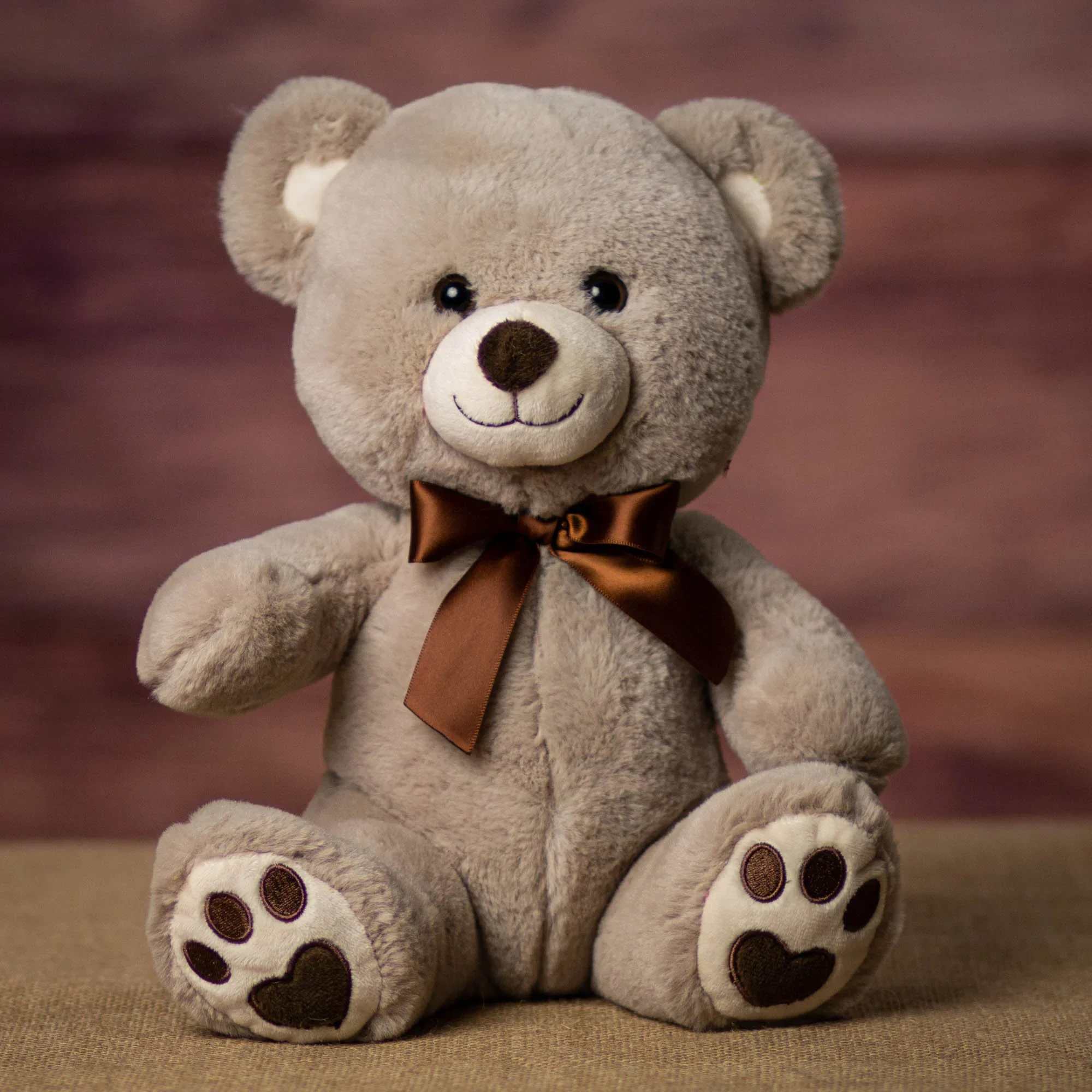 Teddy Bear 8,5inch (beige-gray) - This velvety soft teddy bear is made for hugging.