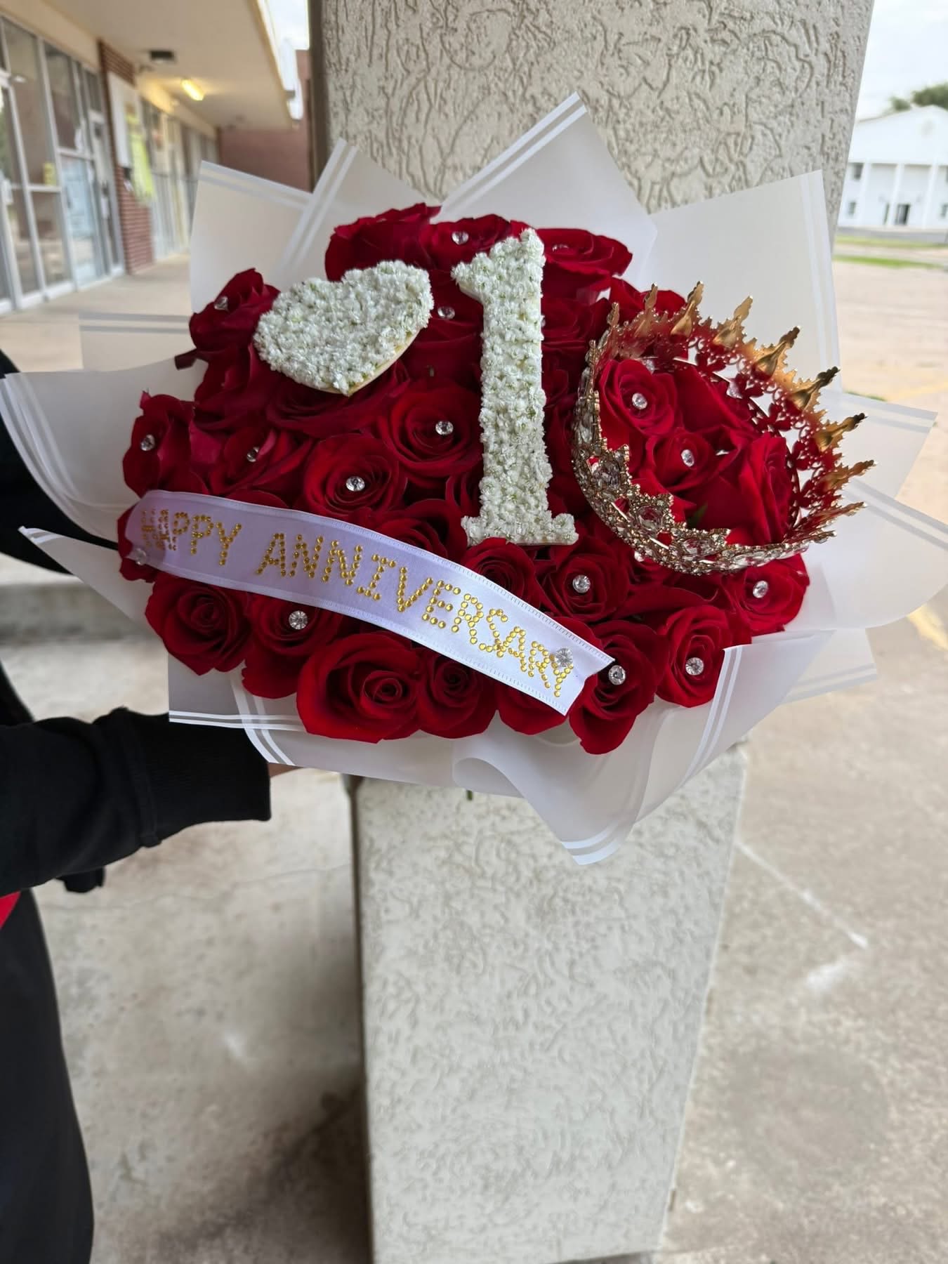 Ramo buchon 36 Rosa’s  - Beutiful ramo buchon 36 red Rosa’s includ hard and number and banner anniversary 