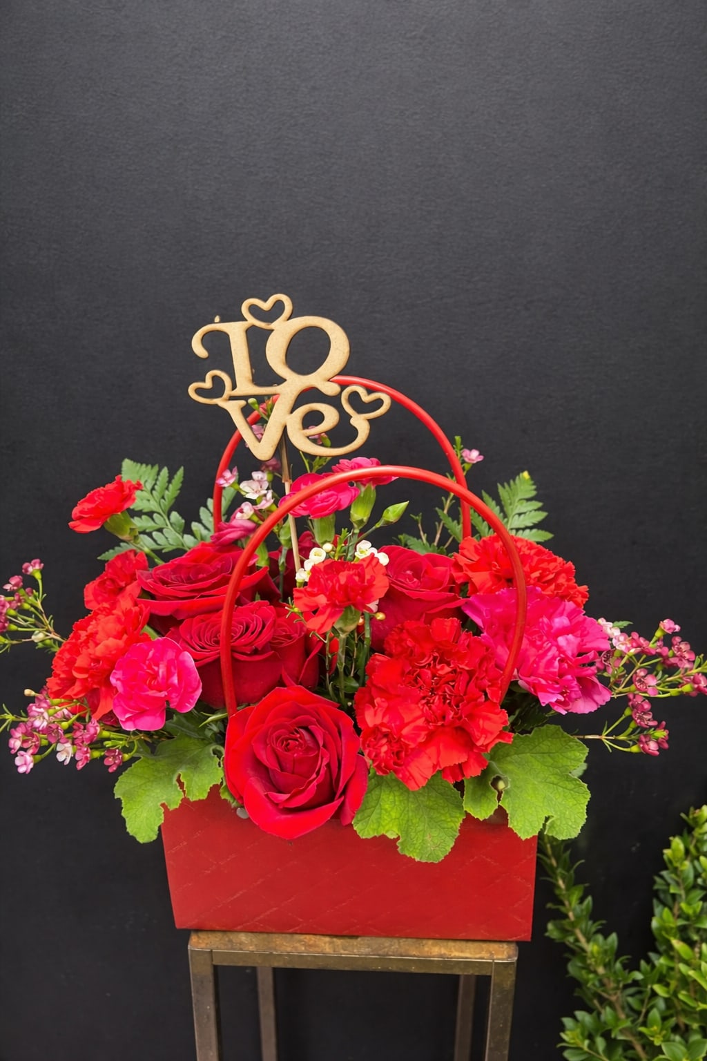 Red Roses for Fashionista - Rose arrangement in Hand Bag for who loves more handbags( only for flowers)
