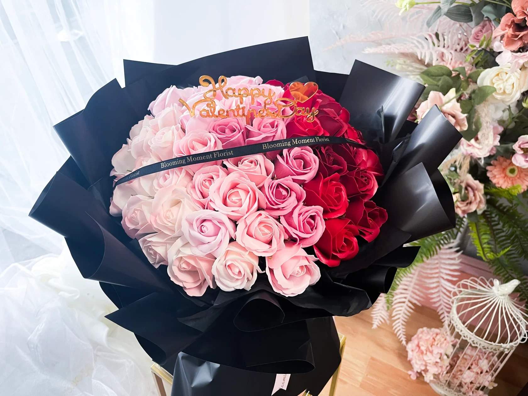 [Soap Flower] Passion Red Gradient bouquet - From dark to light pink 52 stems soap flower bouquet