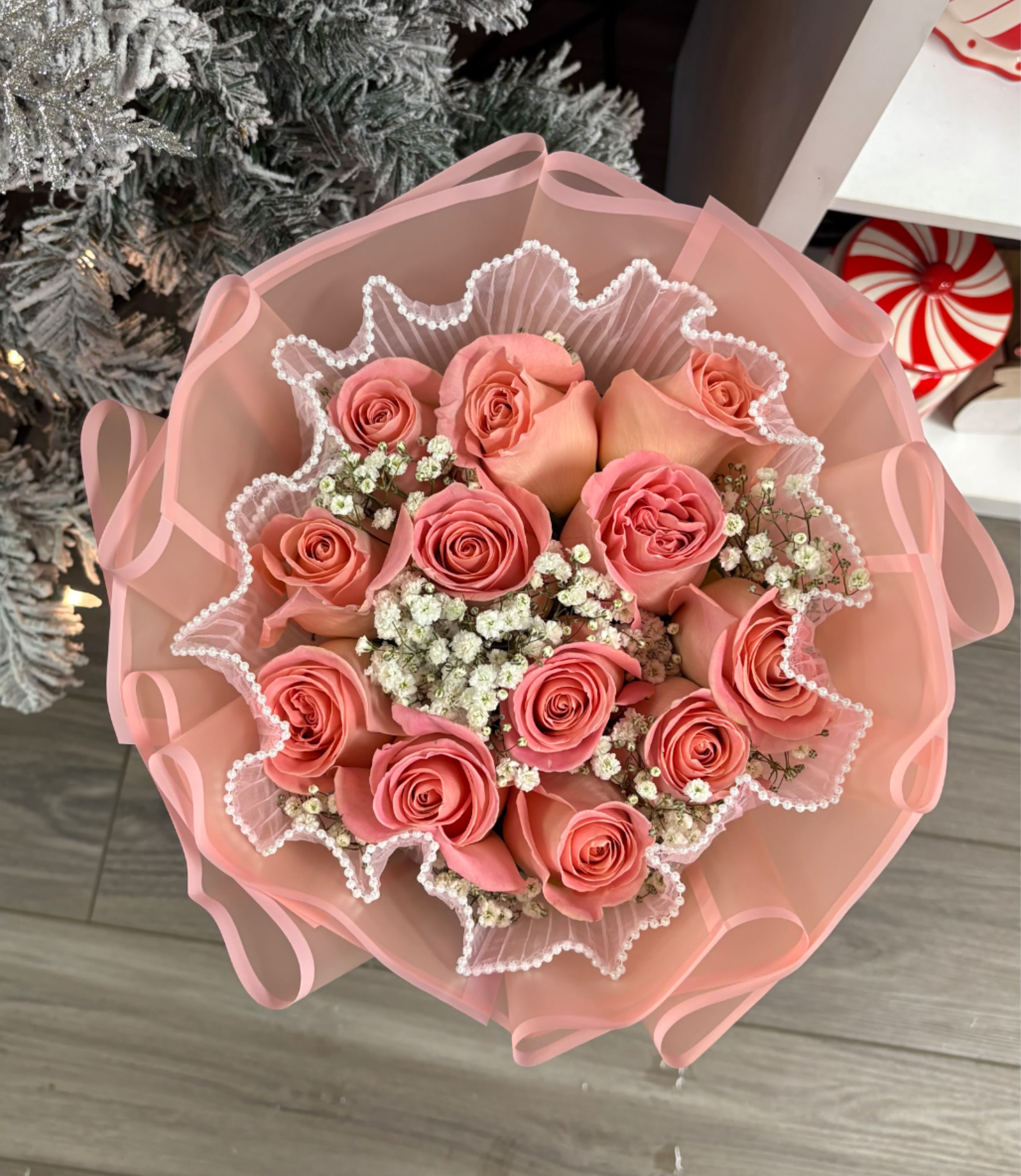 Simple in pink - 1 full Dozen of pink roses 