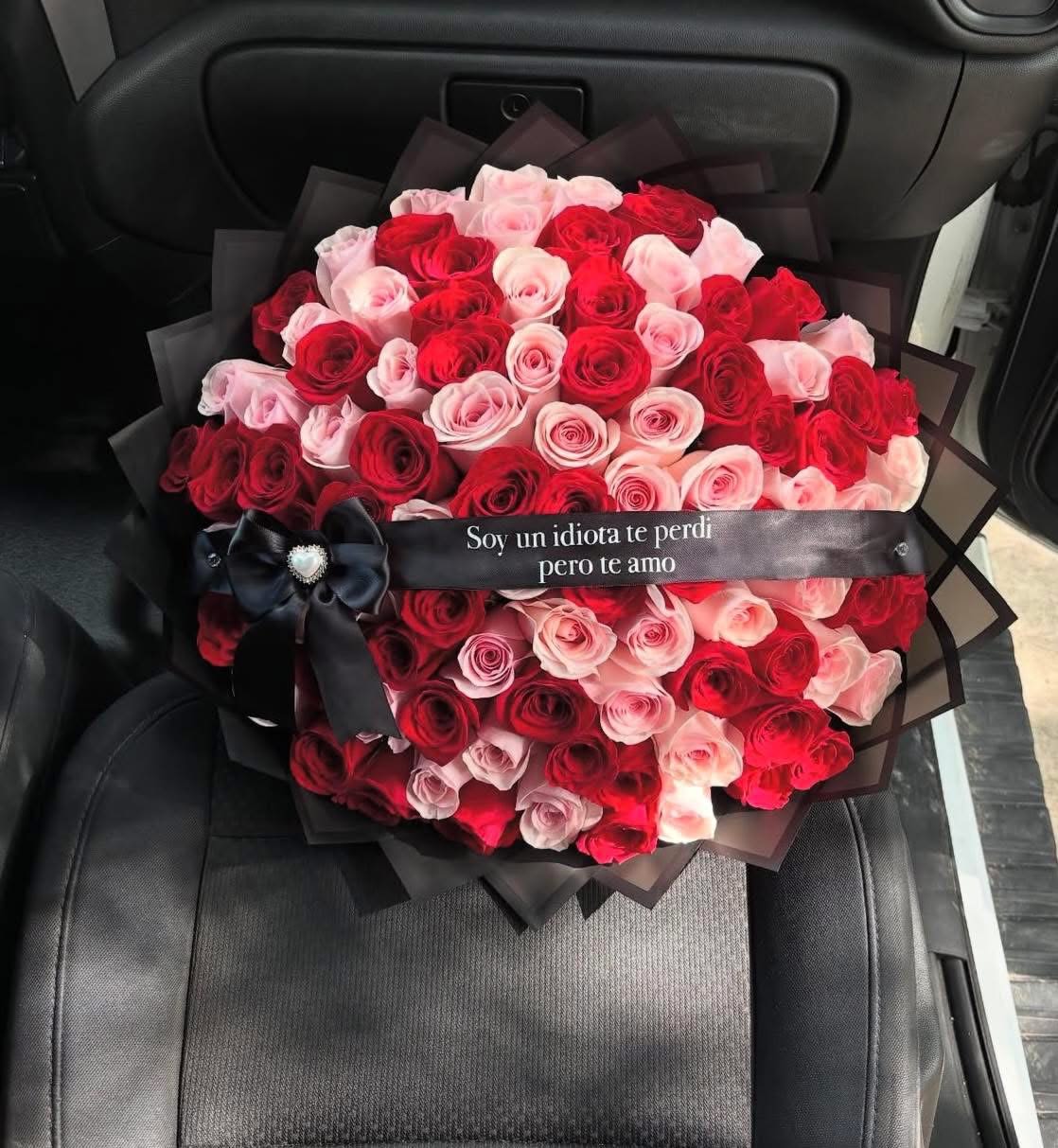 Idiota - Ramo buchón 100 roses 