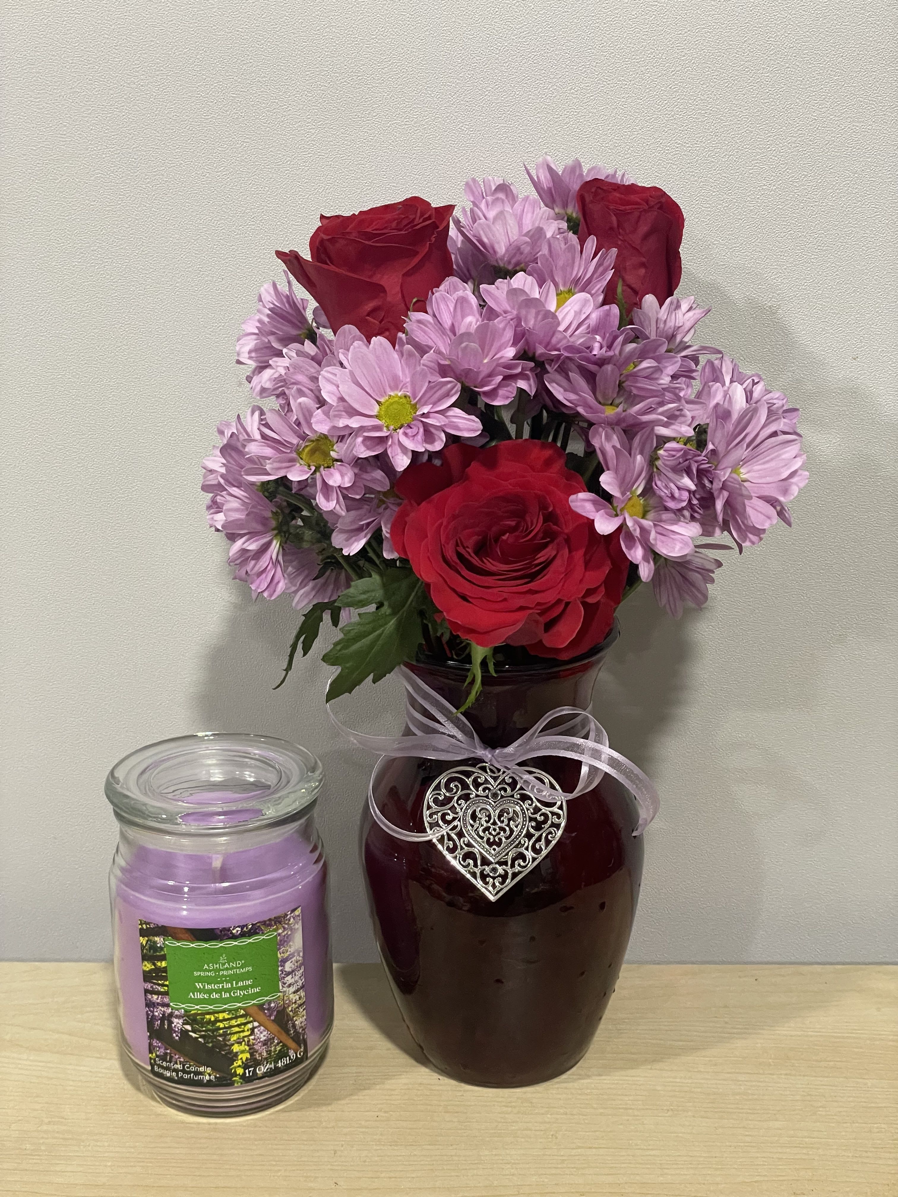Lavender Daisy Love &amp; Candle - As shown 