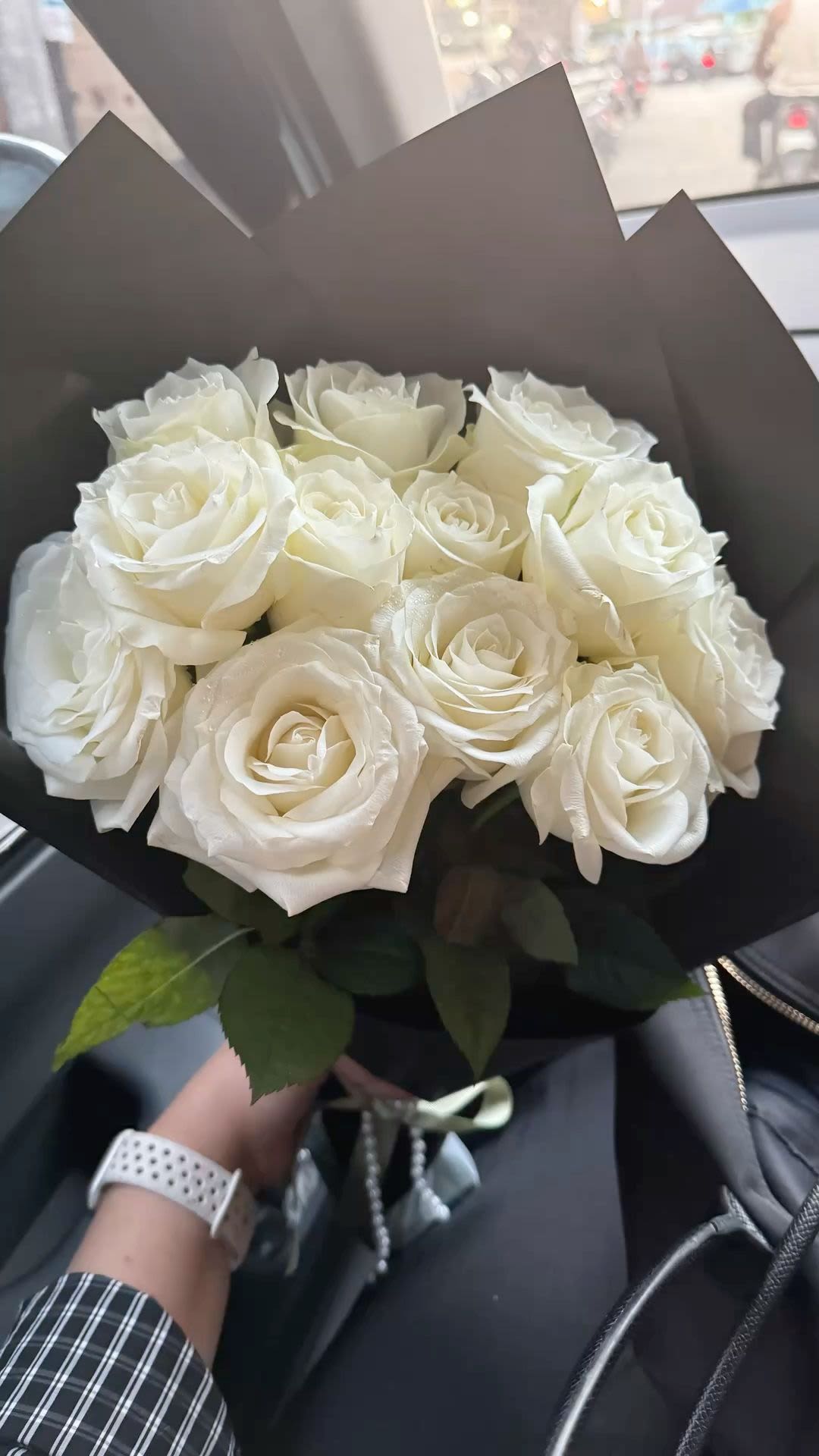 Classic white bouquet 12 - A classic bouquet of 12 fresh roses, beautifully arranged to express love and appreciation this Valentine’s Day. The perfect gift to make someone feel truly special. 