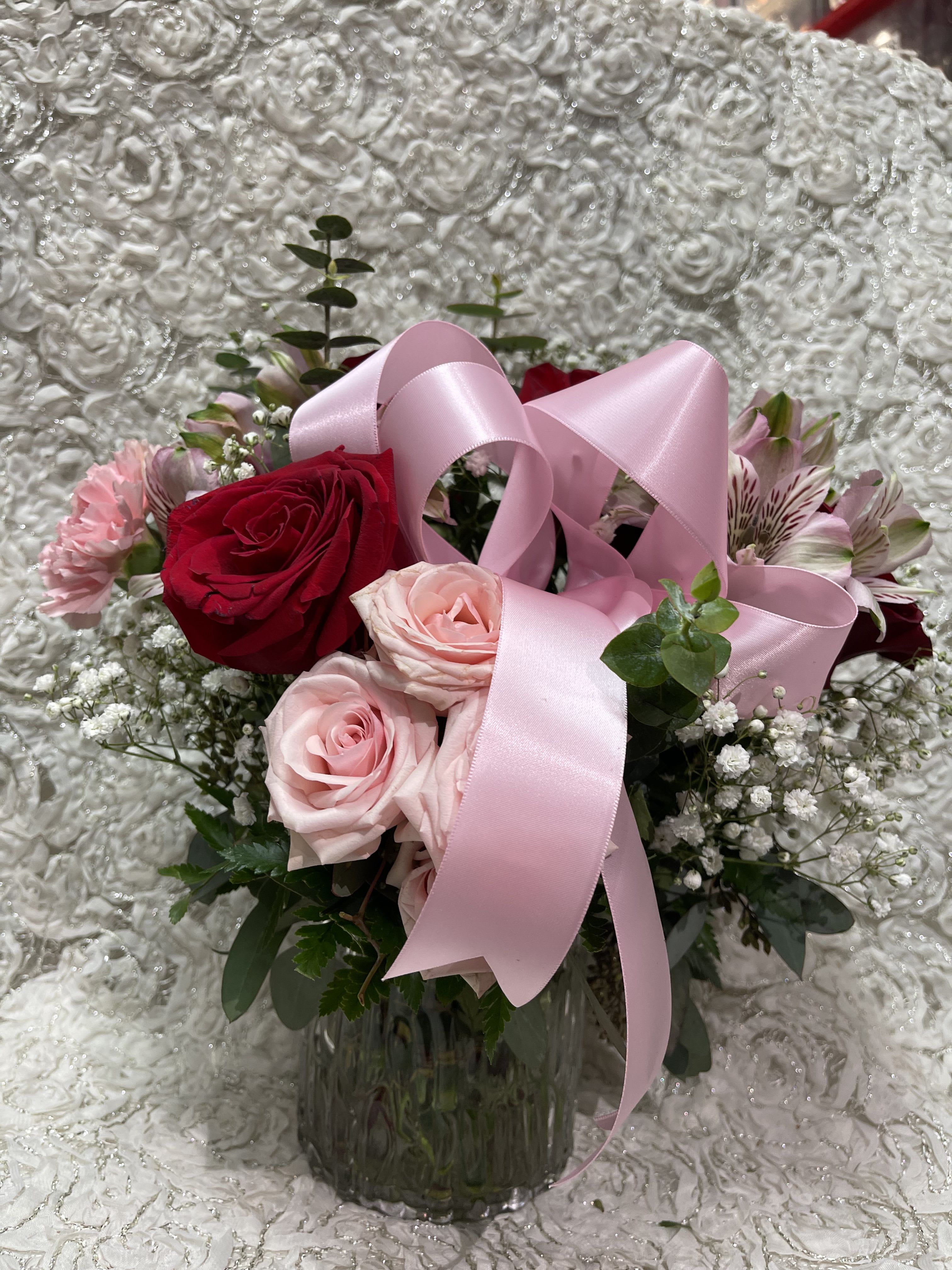 You're Precious Bouquet PLA119 - A classical red and pink combination with a touch of elegance and modernity!