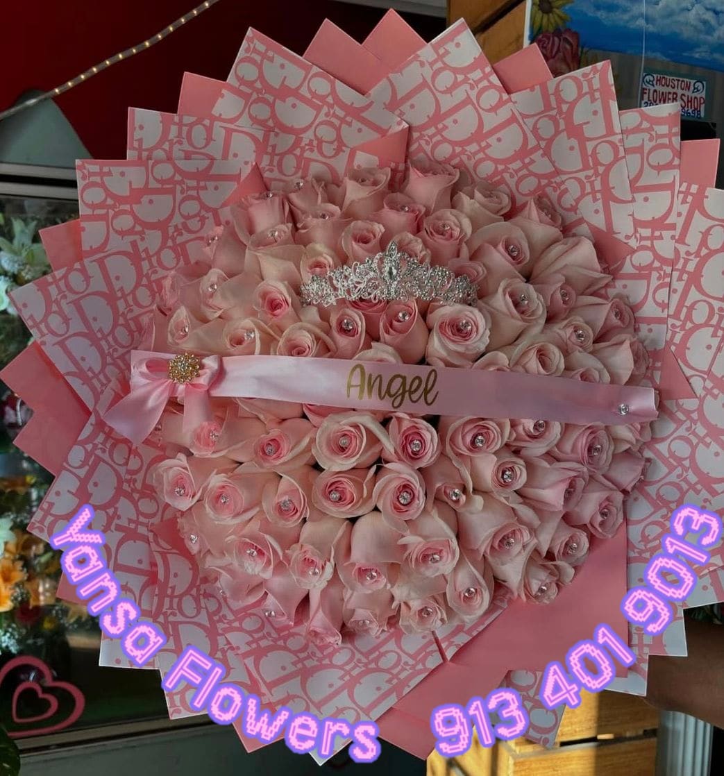 100 Soft Bouquet - Elegance in Every Petal  Our Soft Bouquet is a gentle embrace of pastel tones and delicate blooms. Designed with grace and harmony, this arrangement features a blend of light pinks, creams, and whites — perfect for expressing love, gratitude, or peace. Ideal for birthdays, baby showers, or simply to brighten someone’s day with a touch of calm beauty.   Delivery available  Subtle. Serene. Simply beautiful.