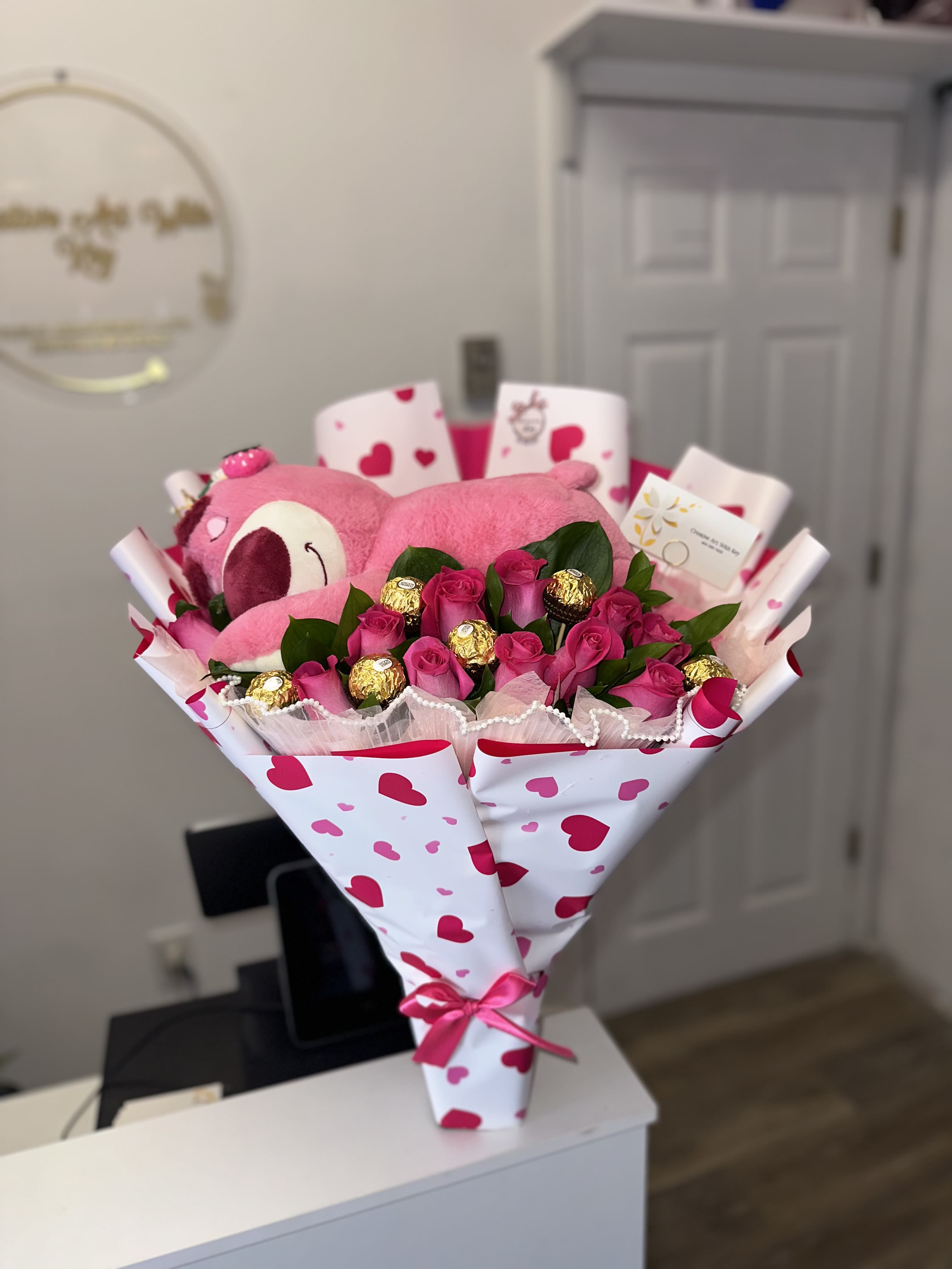 Beautiful design with teddy bear (lotso), natural roses, Ferrero Rocher chocolates (only 2 available) - Beautiful design with teddy bear (lotso), natural roses, Ferrero Rocher chocolates (only 2 available)
