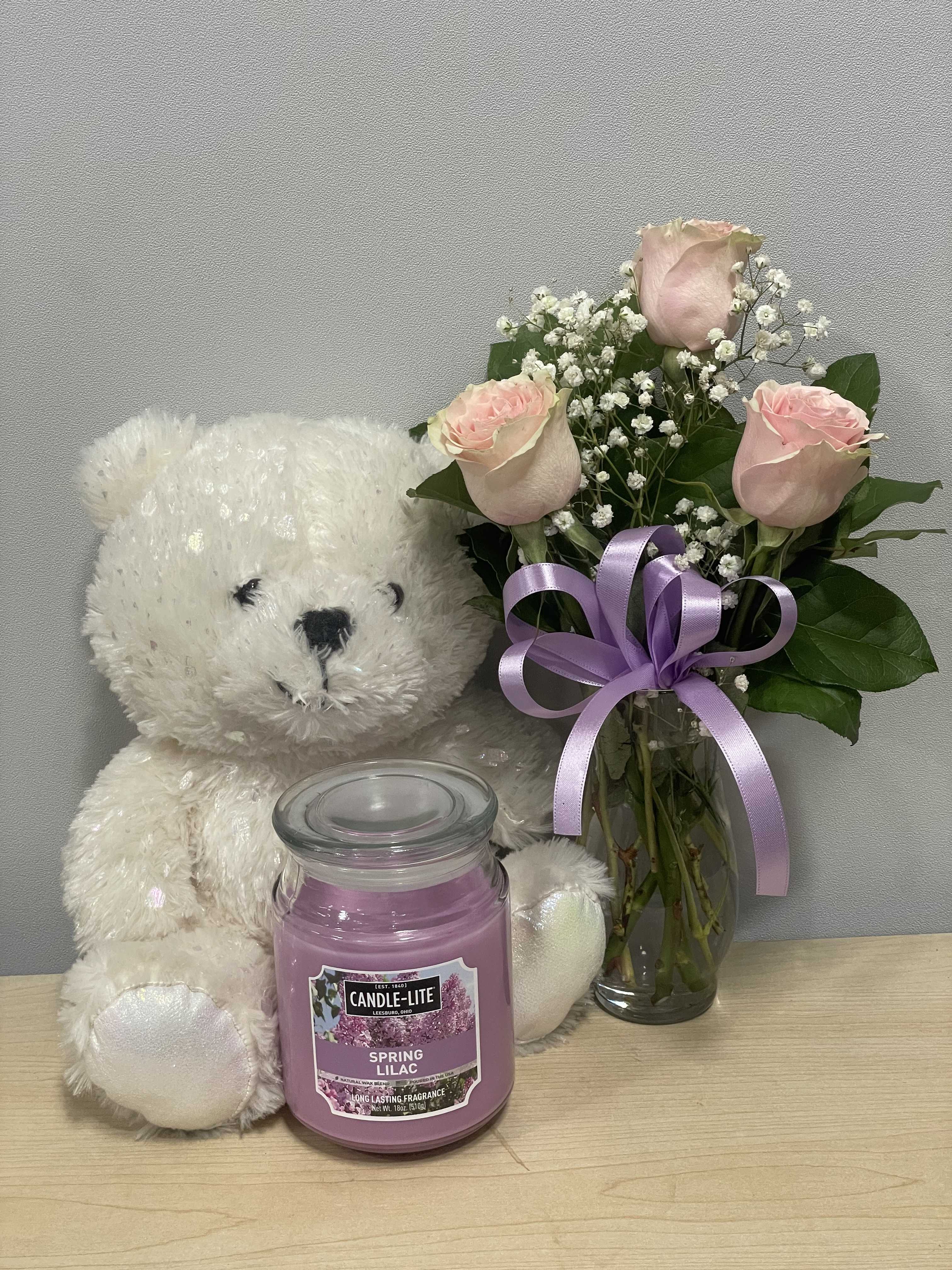 Pink Roses &amp; White Bear Trio - As shown 