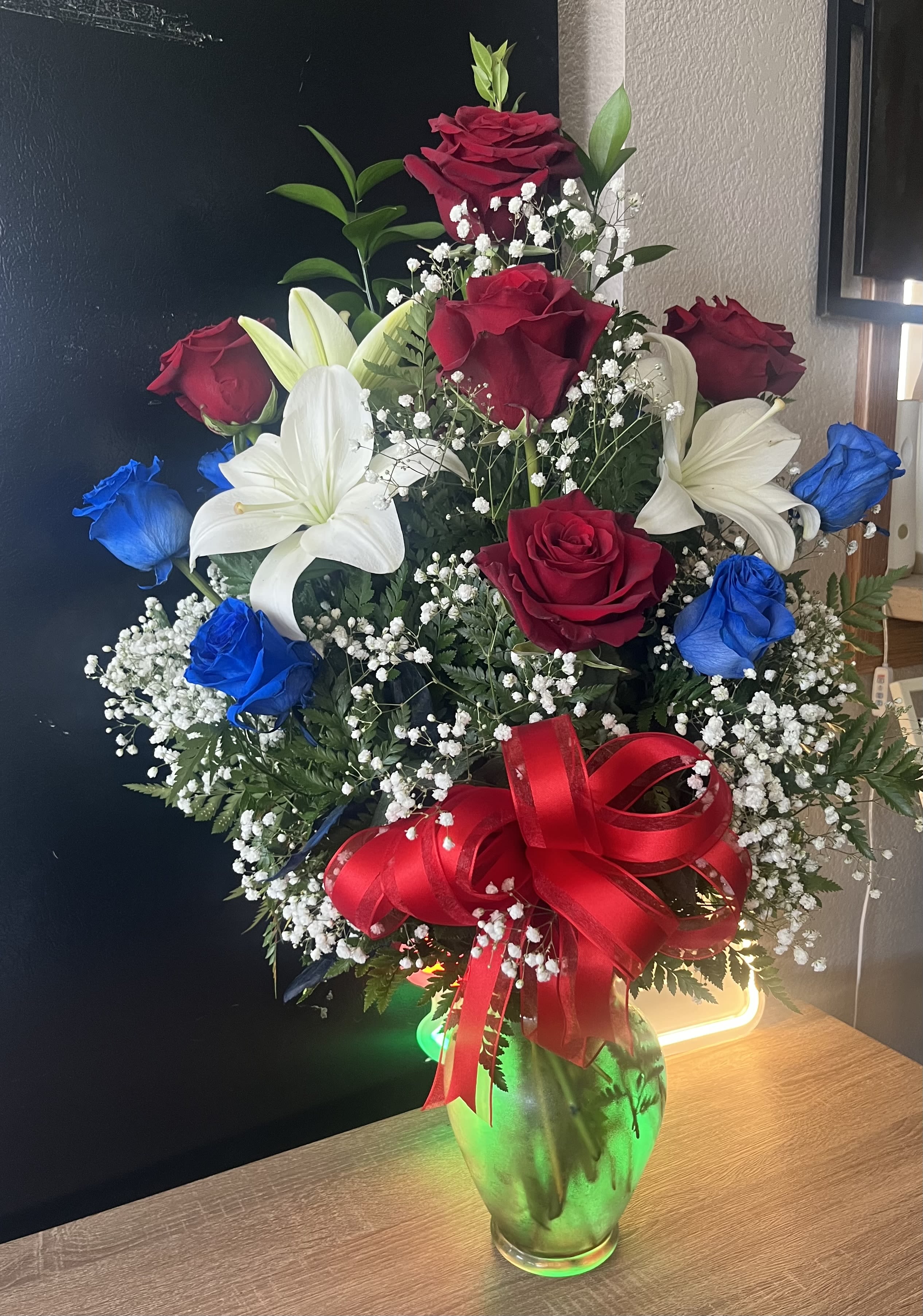 Dozen with Lilies  - fresh roses with lilies blue/red/white 