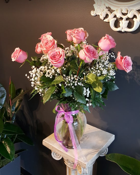 SG-36 - Dozen Roses - If you want different colors of roses, please leave a note for the florist.