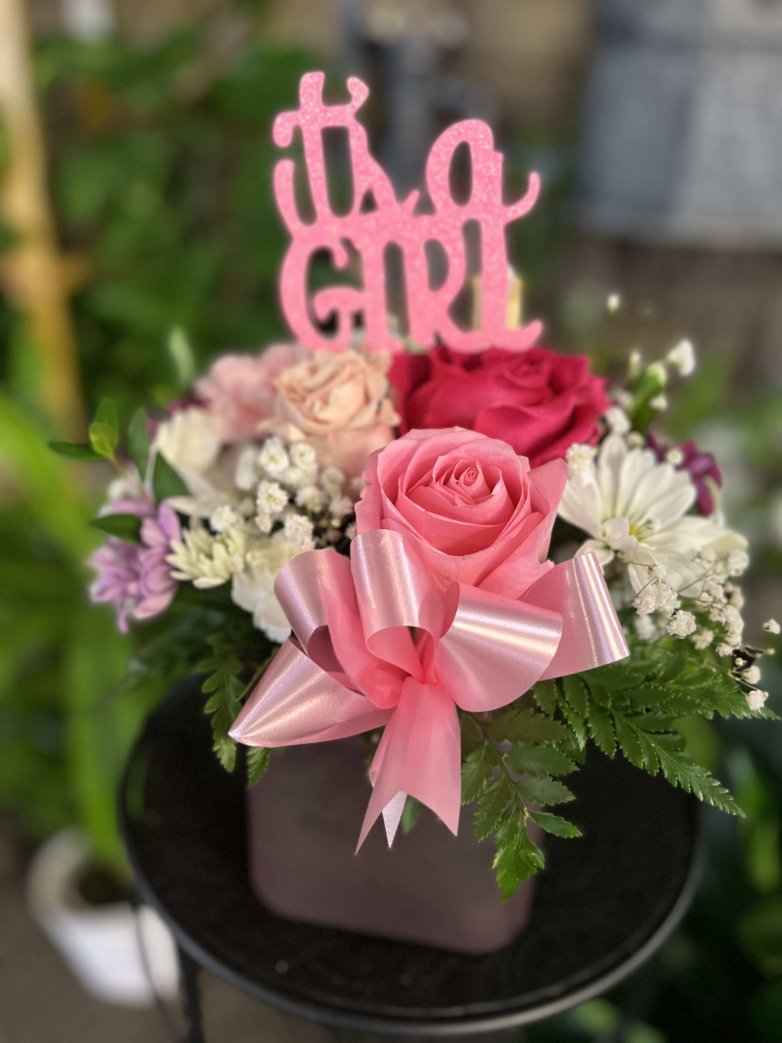 Its A girl Cube  - fresh flowers in cube 