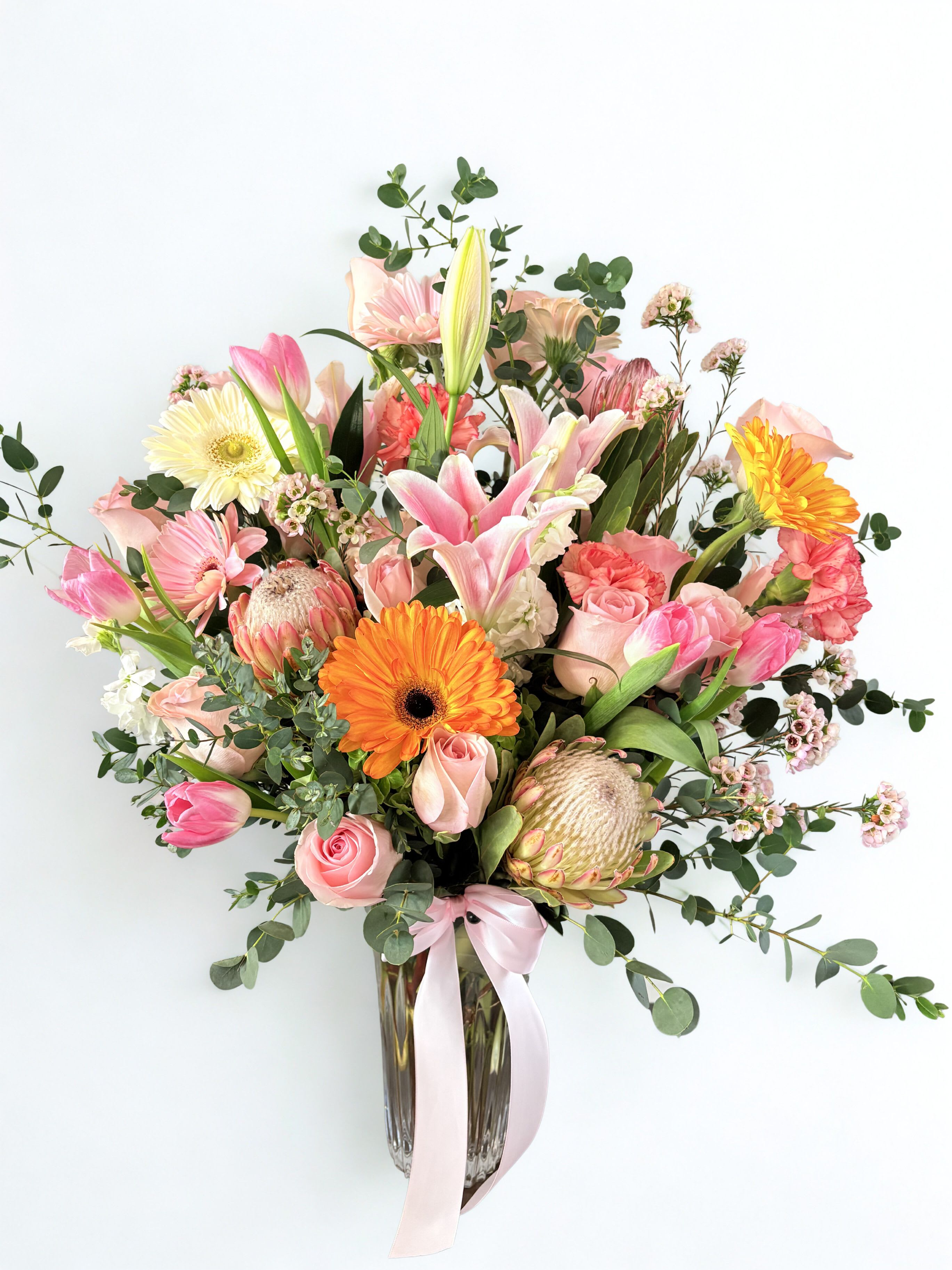 Aurora bouquet - beautiful arrangement with a variety of seasonal flowers.