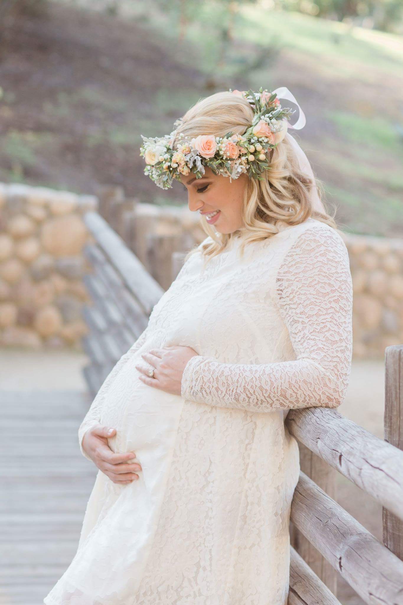 Little Honey - Traditional flower crown for any occasion.  Spray roses available in a variety of colors, please indicate in notes.  Accent floral will coordinate with rose color specified. Perfect  for all occasions! 