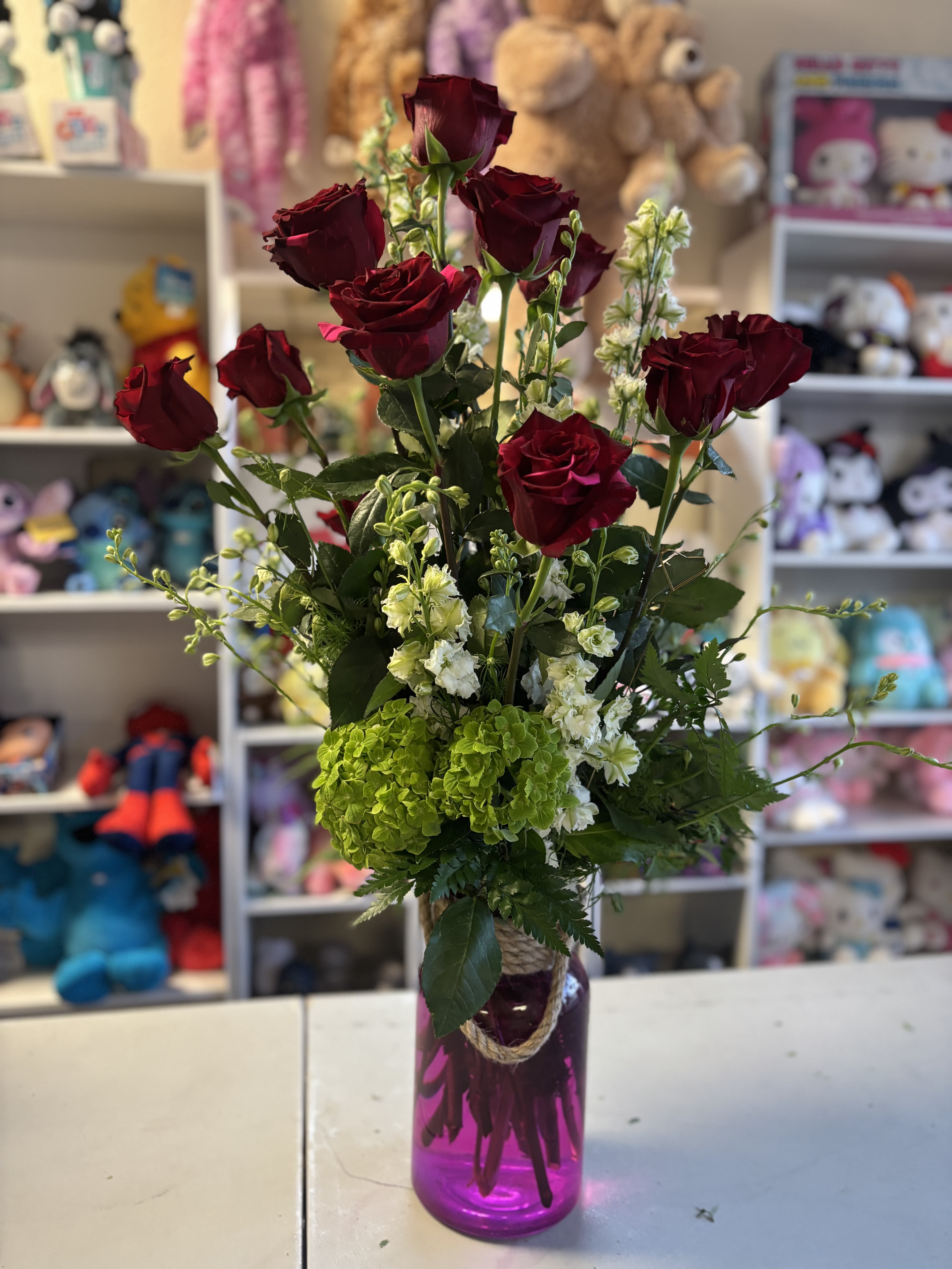 Roses in Pink Vase  - Fresh 12 roses in vase 