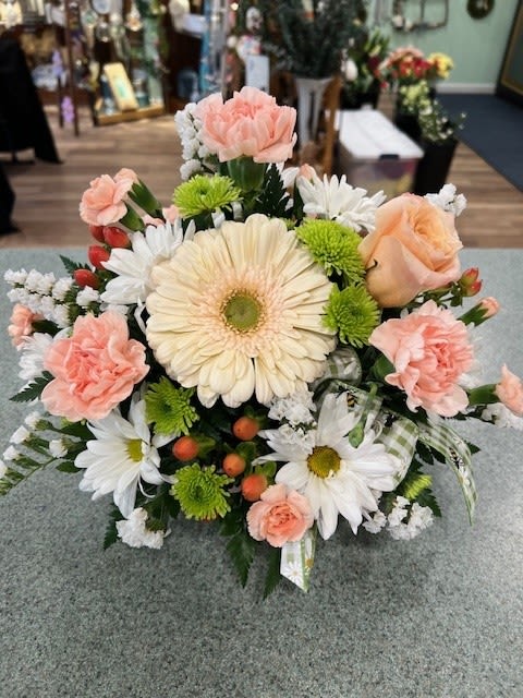  Tender Peaches (PEA) - Tender Peaches is a soft and calming floral design. Perfect for those tender times or just those relaxing times.   Flowers may differ from pictured 