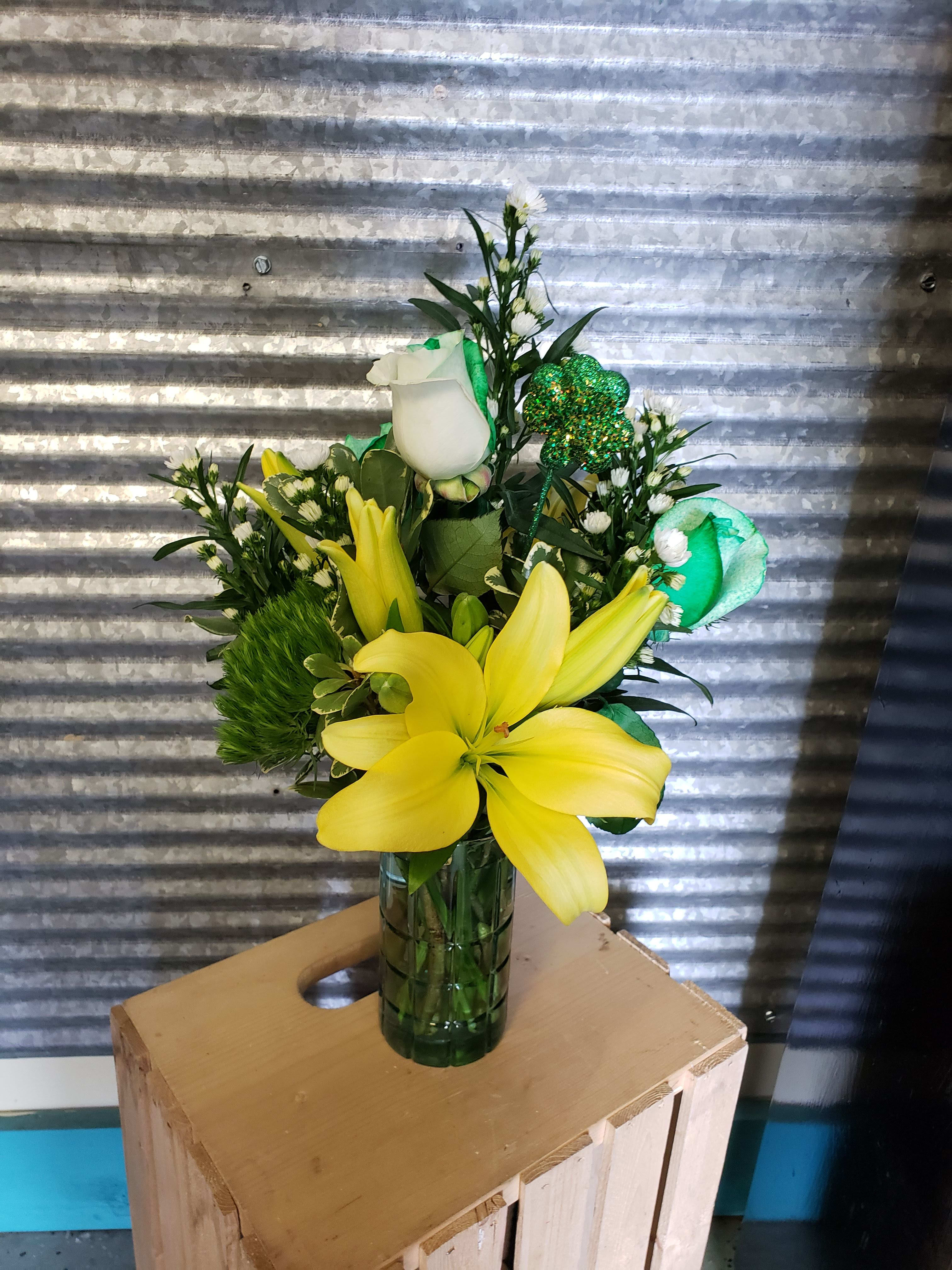 Irish Pride in Flowers - Beautiful use of Green and Yellow flowers