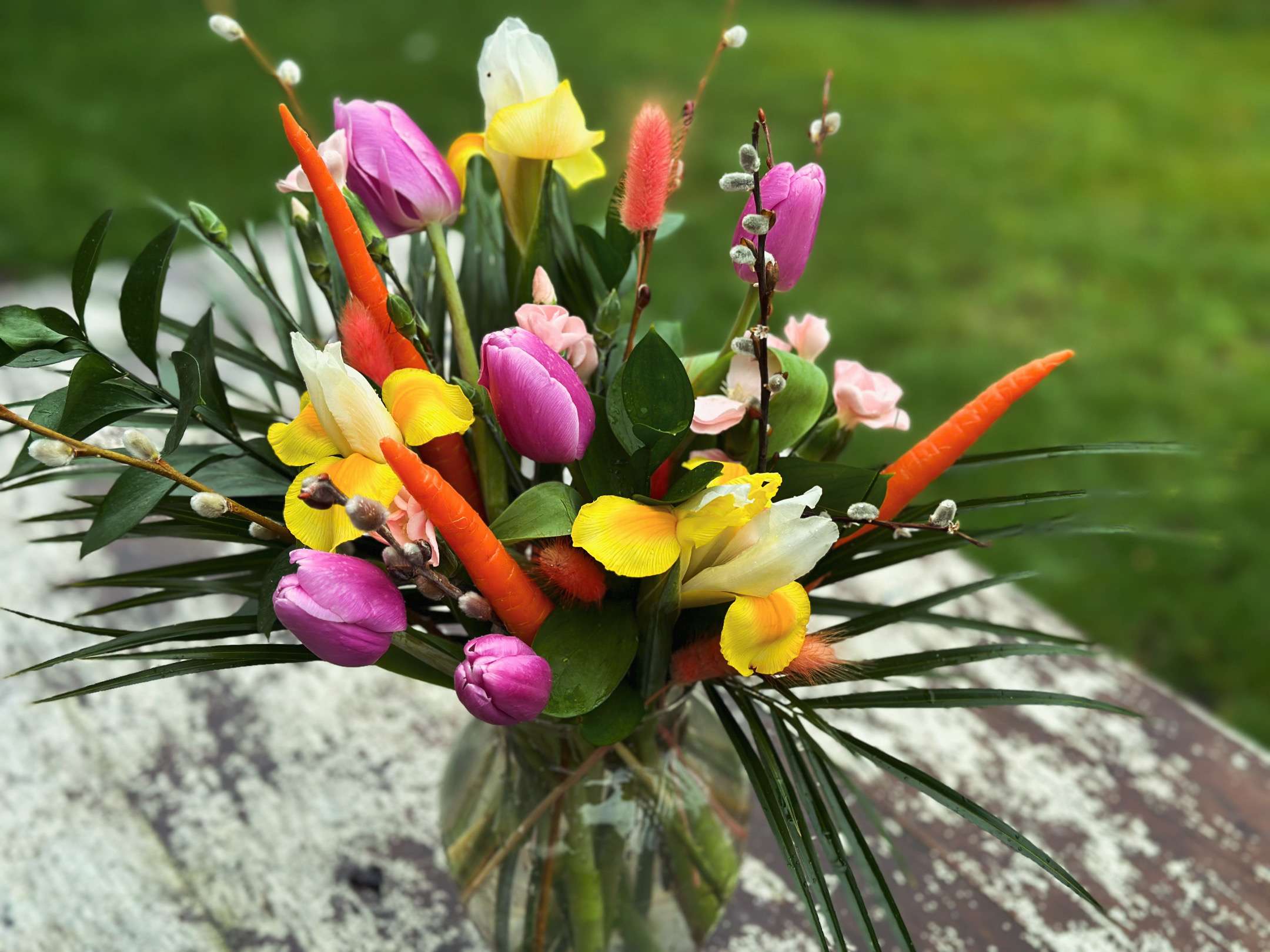 Easter in a Vase - A Fun Easter Centerpiece with Spring Bulbs and Carrots!