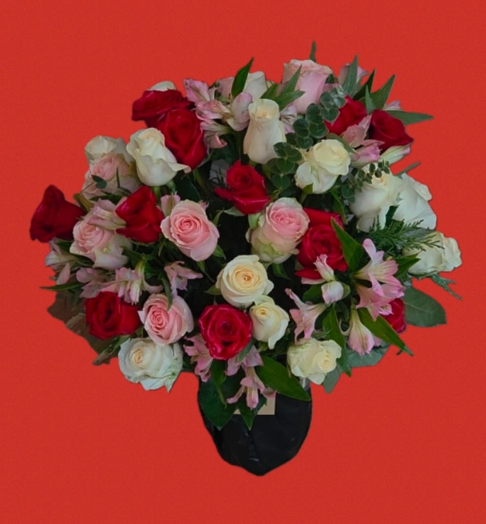 Wow baby! - 36 mix roses. Can be made all red,pink or white