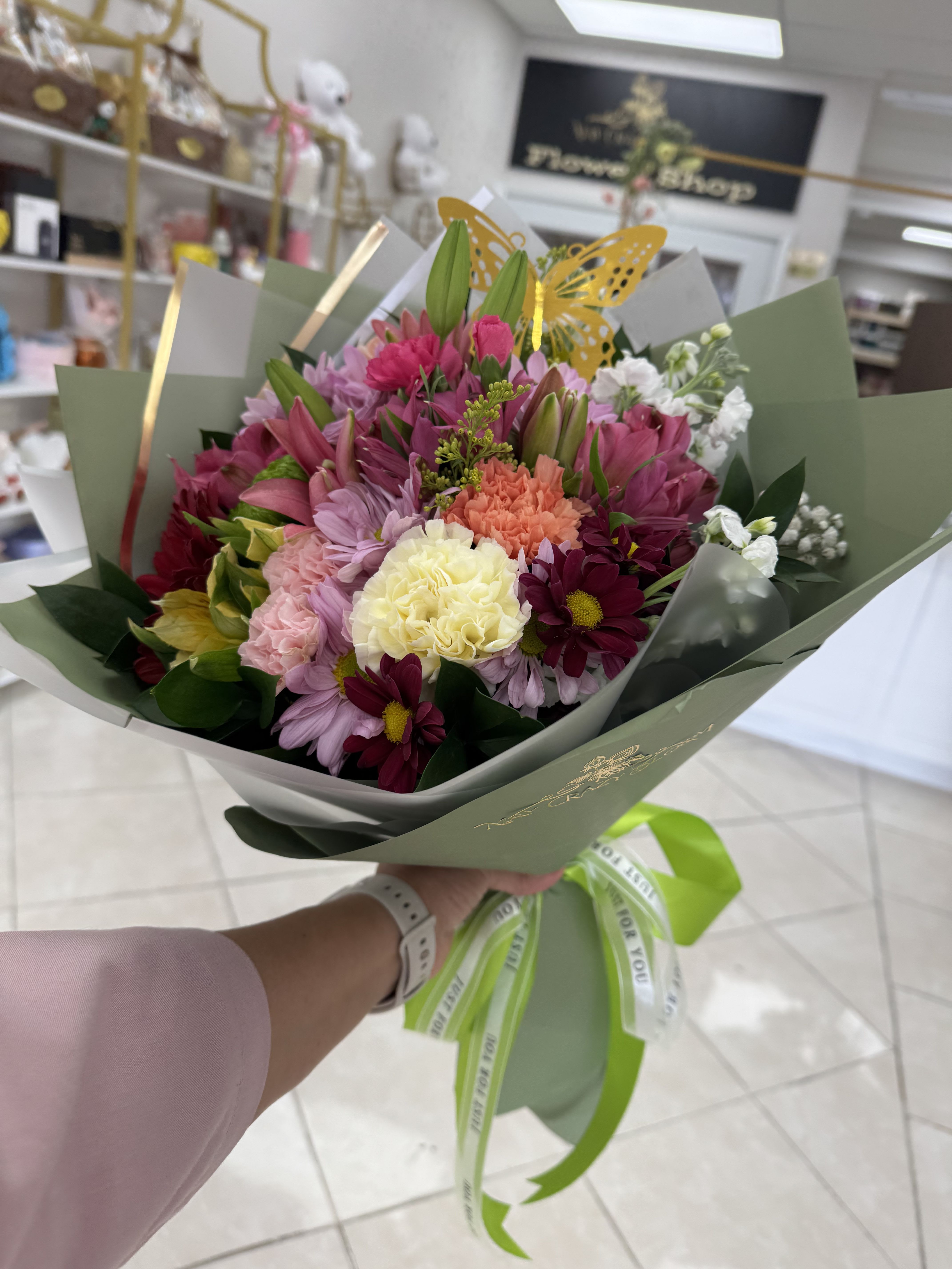 Tropical wrap  - A mix of season flowers 