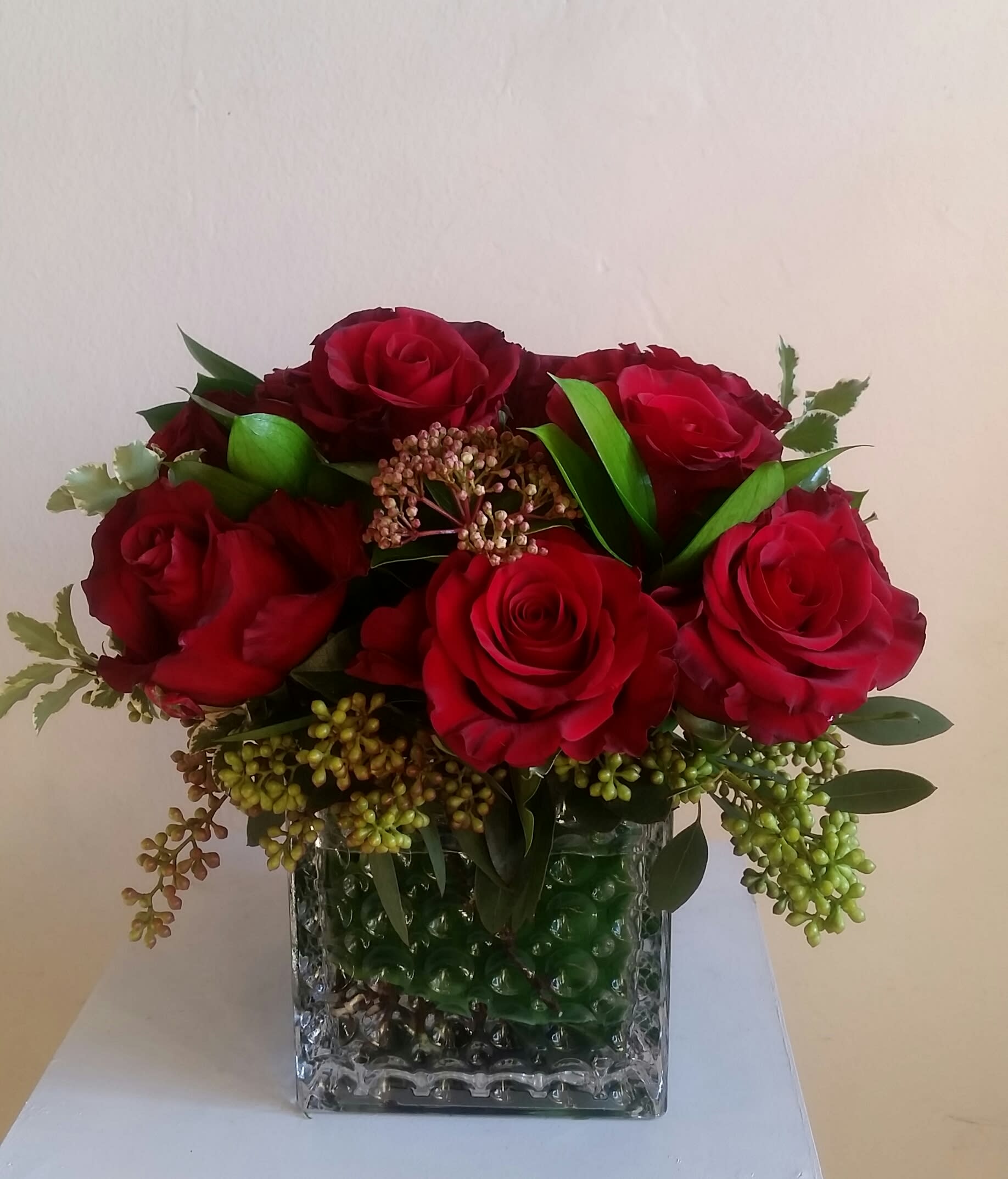 That's Amore - One dozen pave style roses in a cube vase. Multiple different color roses available, please specify in special instructions for a color other than red. 