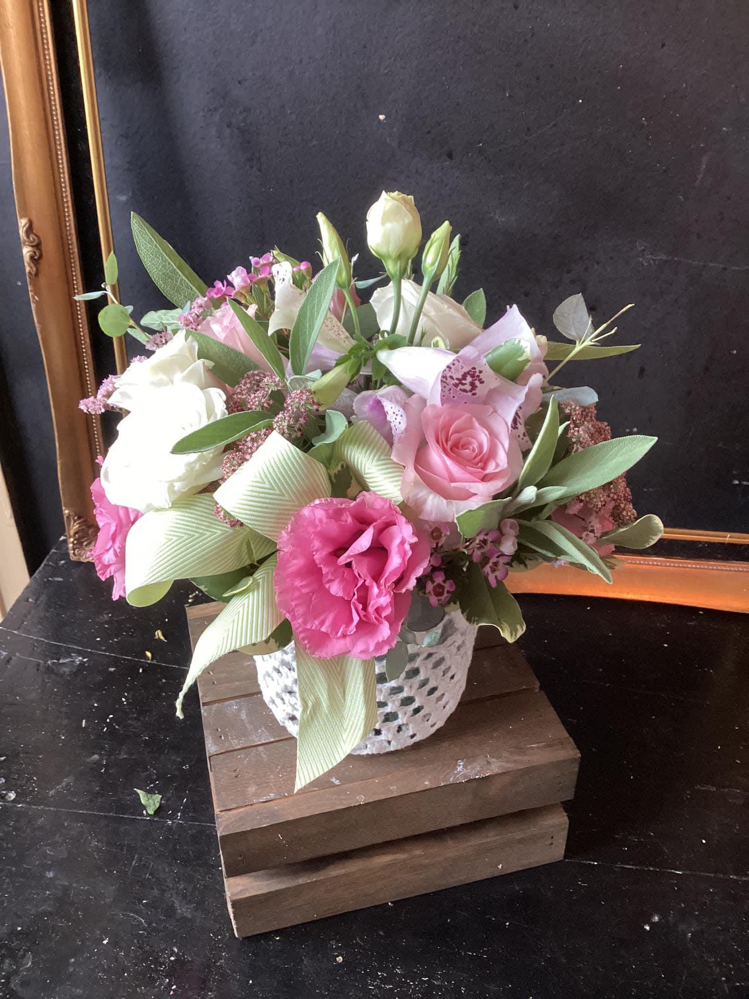 Pretty Lady - A soft &amp; dainty mix of pinks &amp; whites.