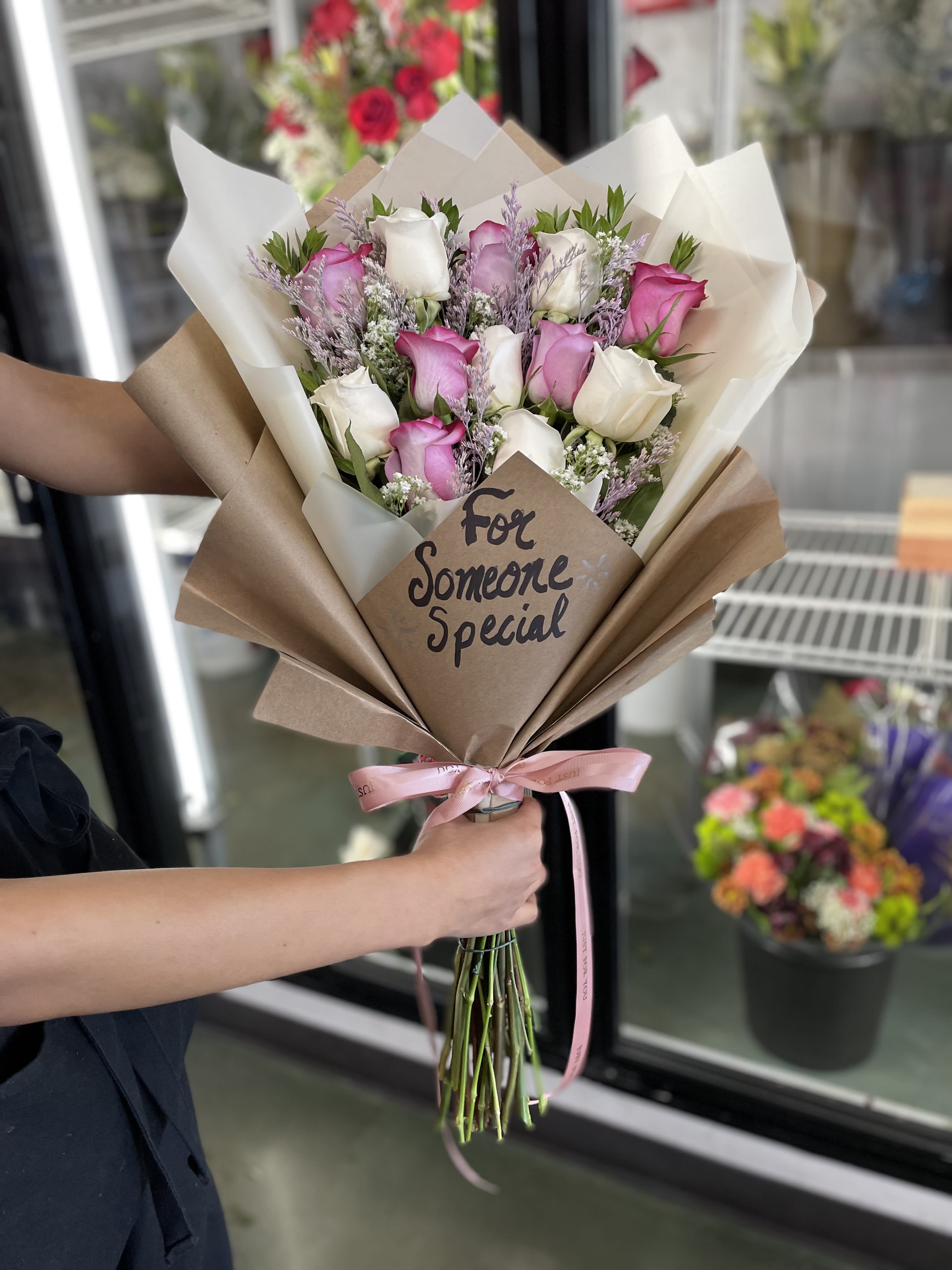 One View Bouquet of Roses - Standard: 12 Roses// Deluxe: 18 Roses//  Tell us your color choices.  Writing INCLUDED in price! 