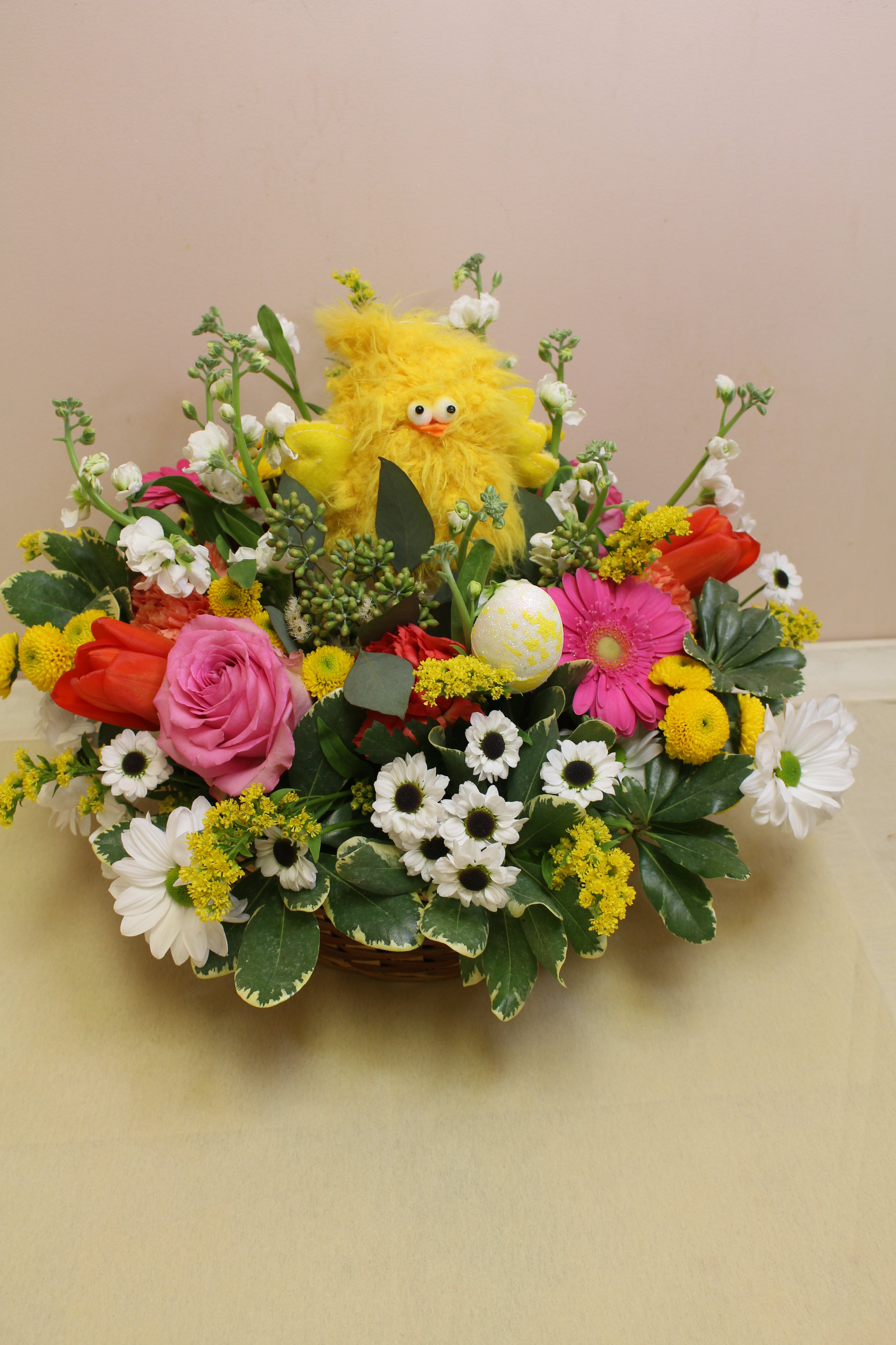 crazy chick bright - Having fun this Easter?  Why not top it off with an adorable centerpiece filled with flowers and a chick that will keep your guests laughing!