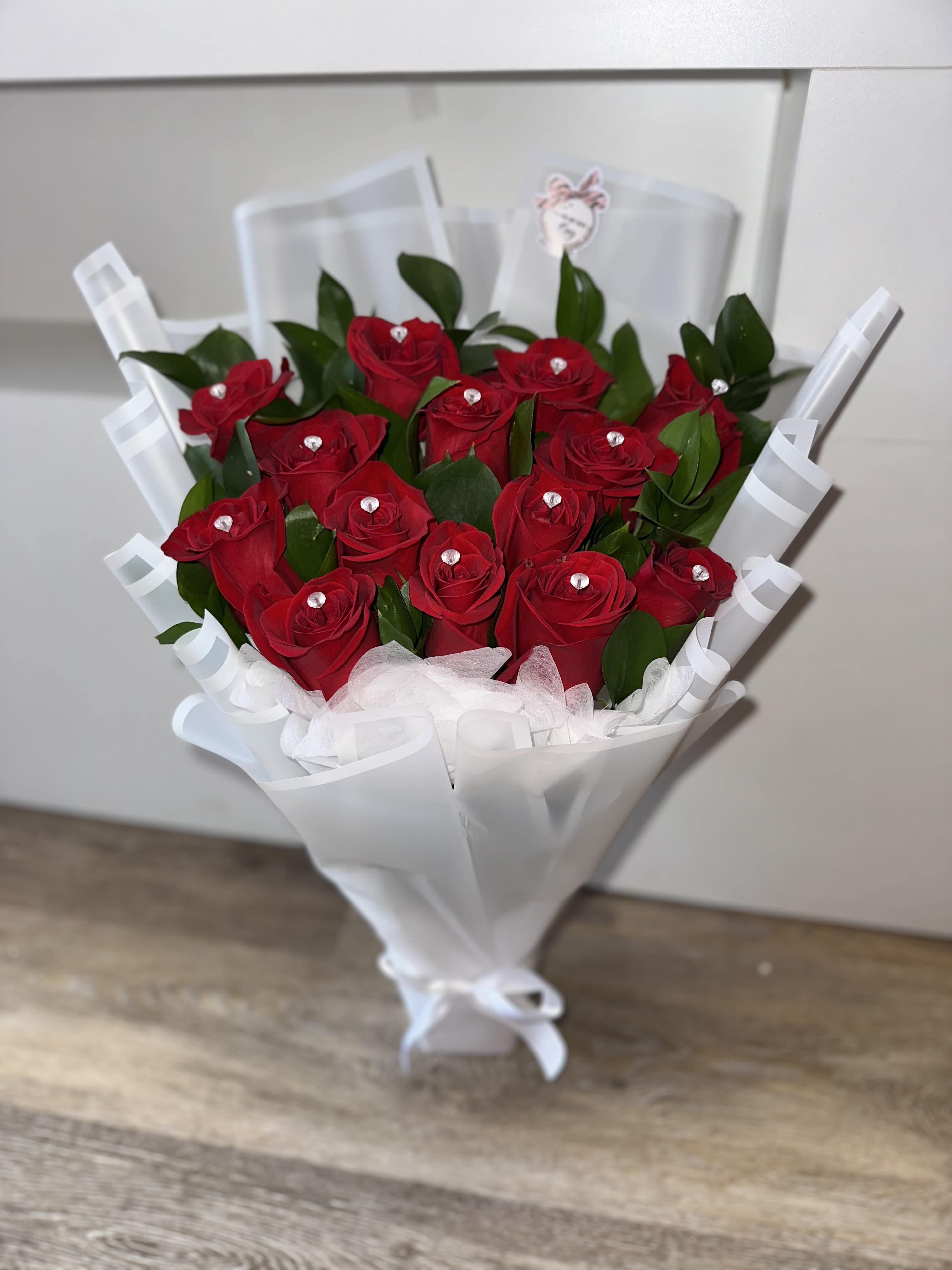 BEAUTIFUL ROSES EACH WITH ITS FANTASY DIAMOND - BEAUTIFUL ROSES EACH WITH ITS FANTASY DIAMOND